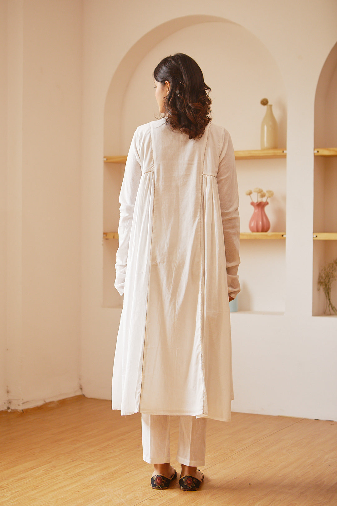 IVORY PINTUCK KURTA SET
