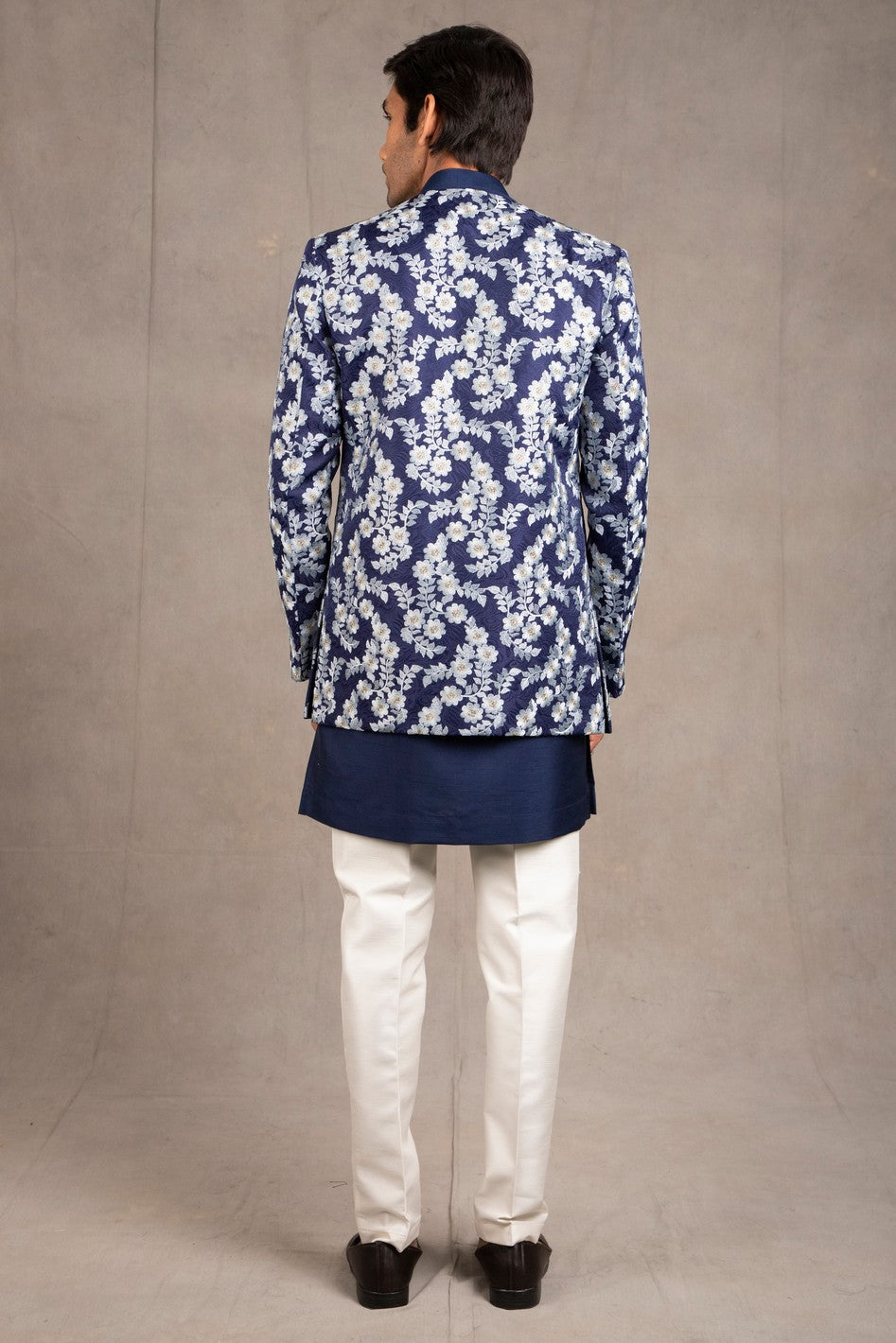 blue short jacket