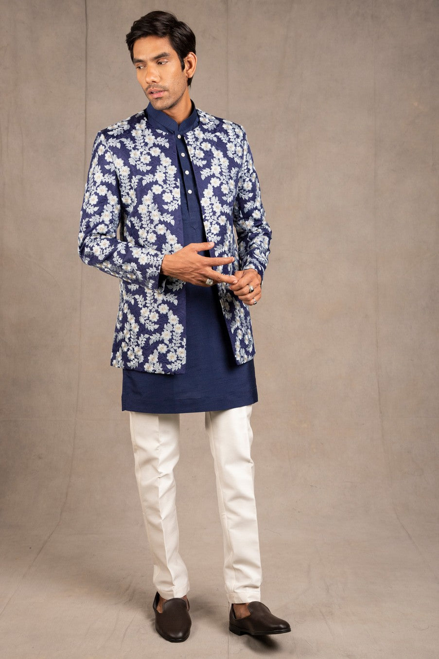 blue short jacket