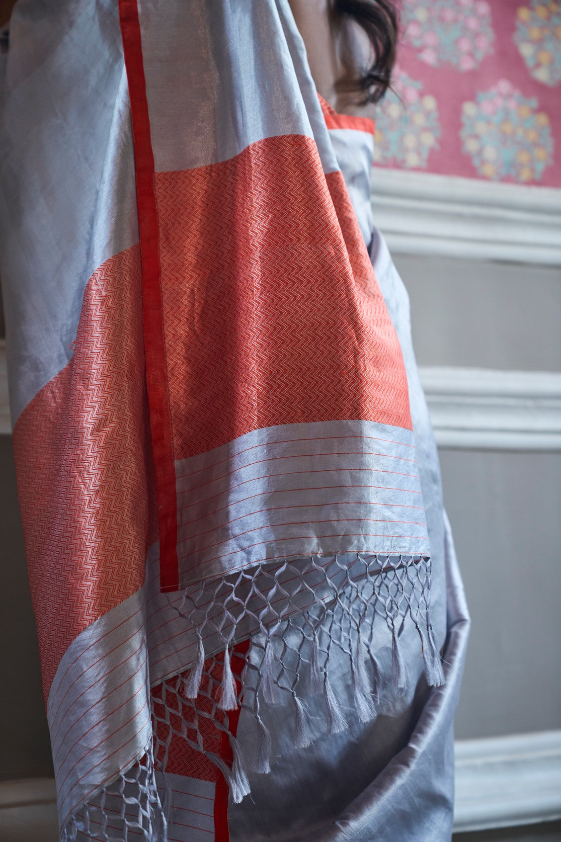 Jhilmil Chandini' Tissue Pure Silk Benarasi Handloon Sari