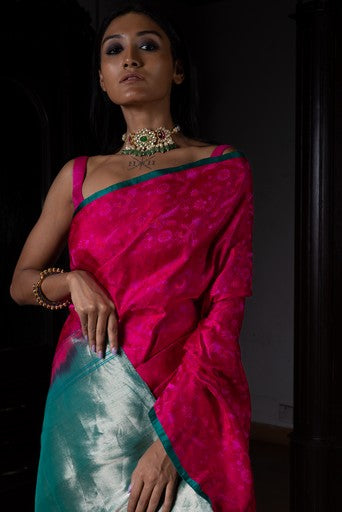 Natkhat Chiraiya' Rani Tanchoi Zari Pure Silk Benarasi Handloom Sari