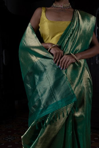 Sunehari Potli' Hariyar Tissue Pure Silk Benarasi Handloon Sari