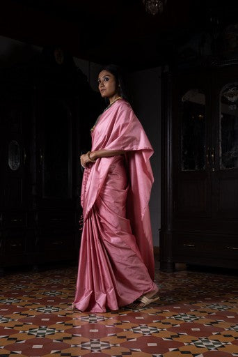 Gulabi Anchal' Gulabi Geometric Zari Pure Silk Benarasi Handloon Sari