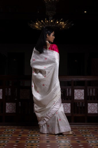 Jhilmil Sitara' Shwet Geometrical Zari Pure Silk Benarasi Handloom Sari