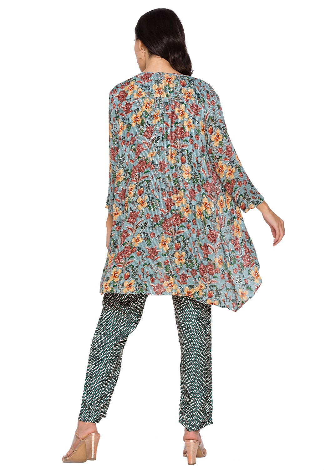 Jumpsuit with loop buttons paired printed jacket