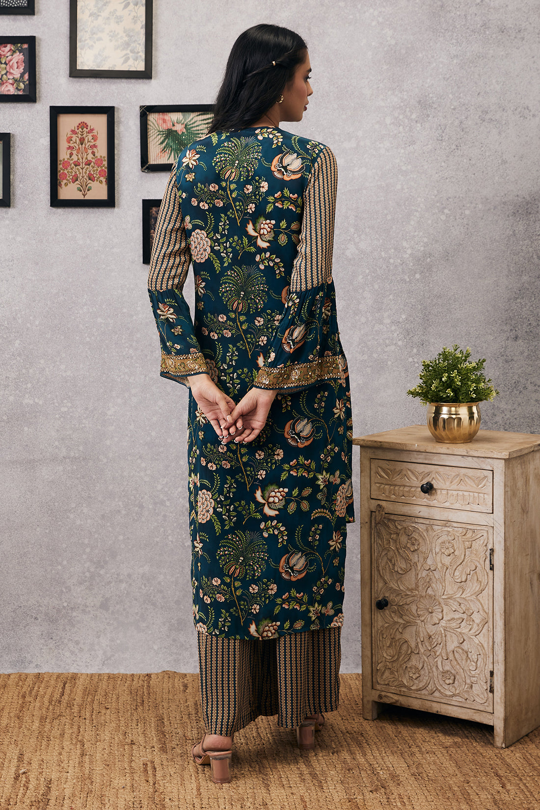 Mehr embroidered kurta set