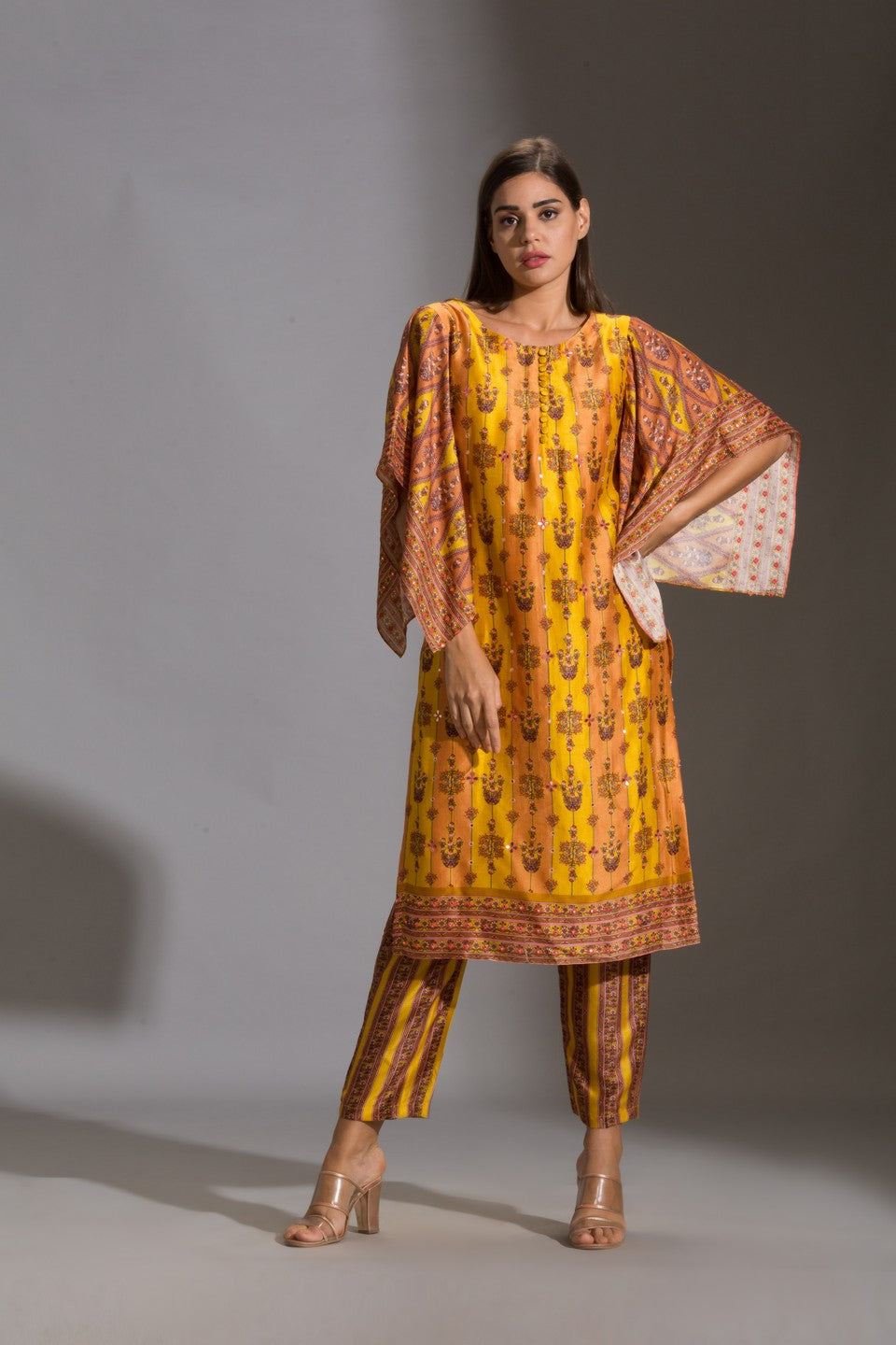 Kurta with side slit with printed pants