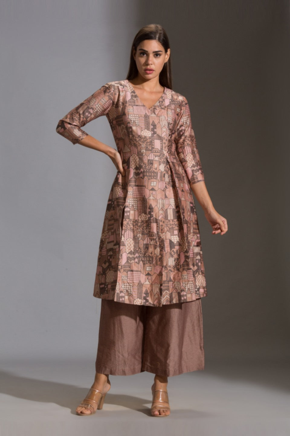 Panel kurta paired with printed plazzo pants