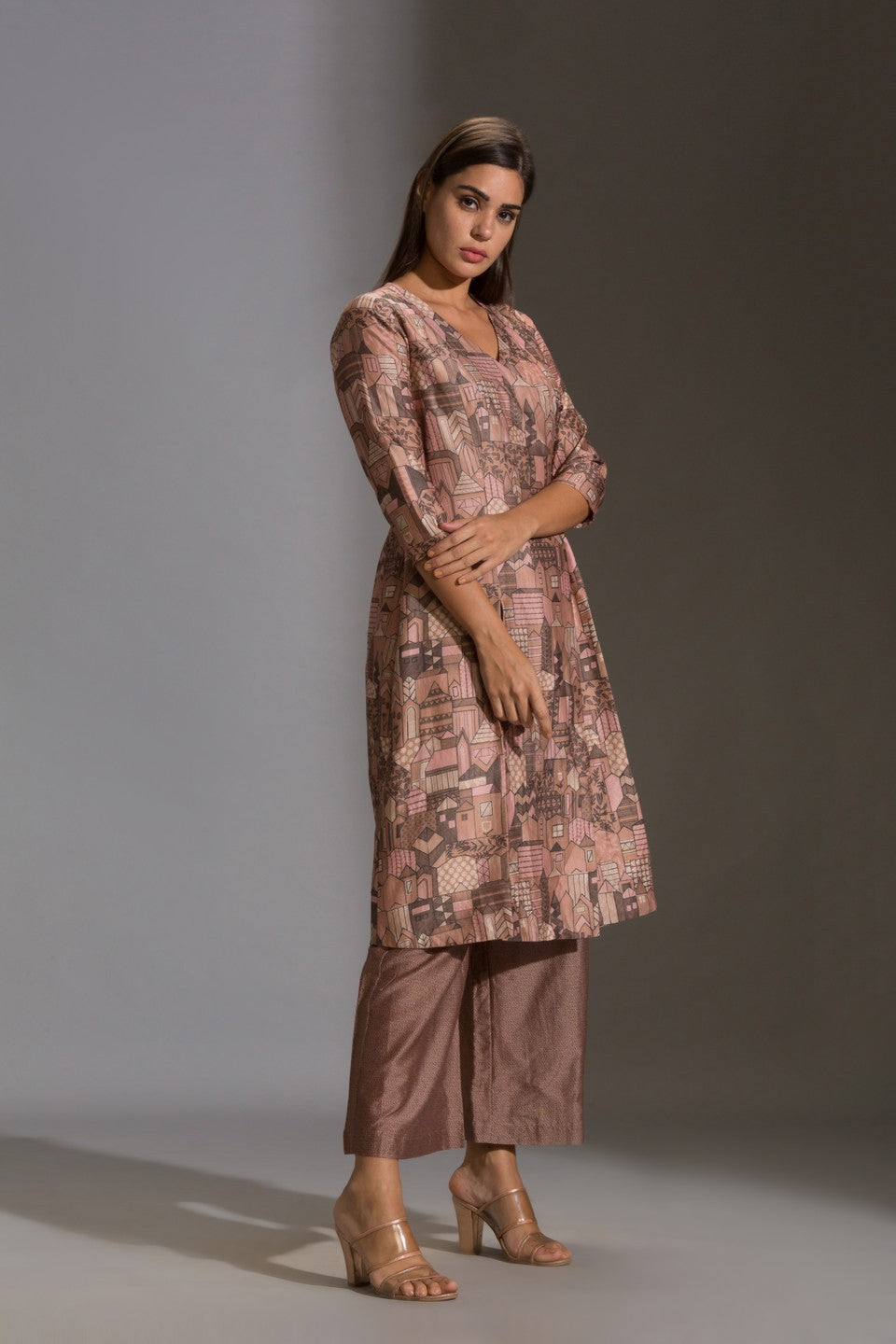Panel kurta paired with printed plazzo pants