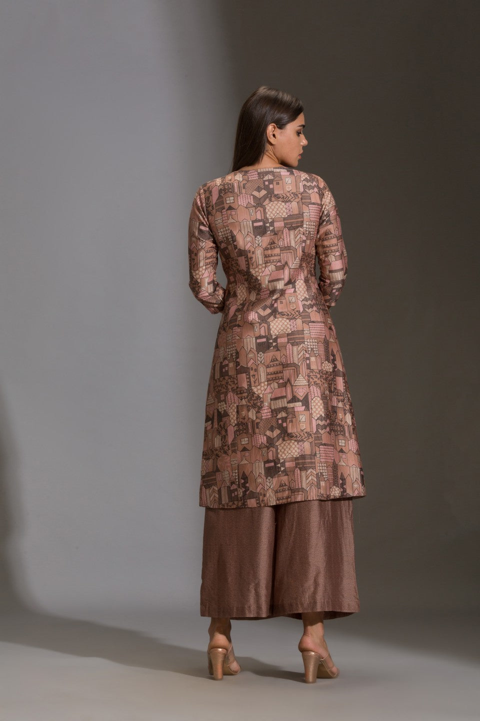 Panel kurta paired with printed plazzo pants