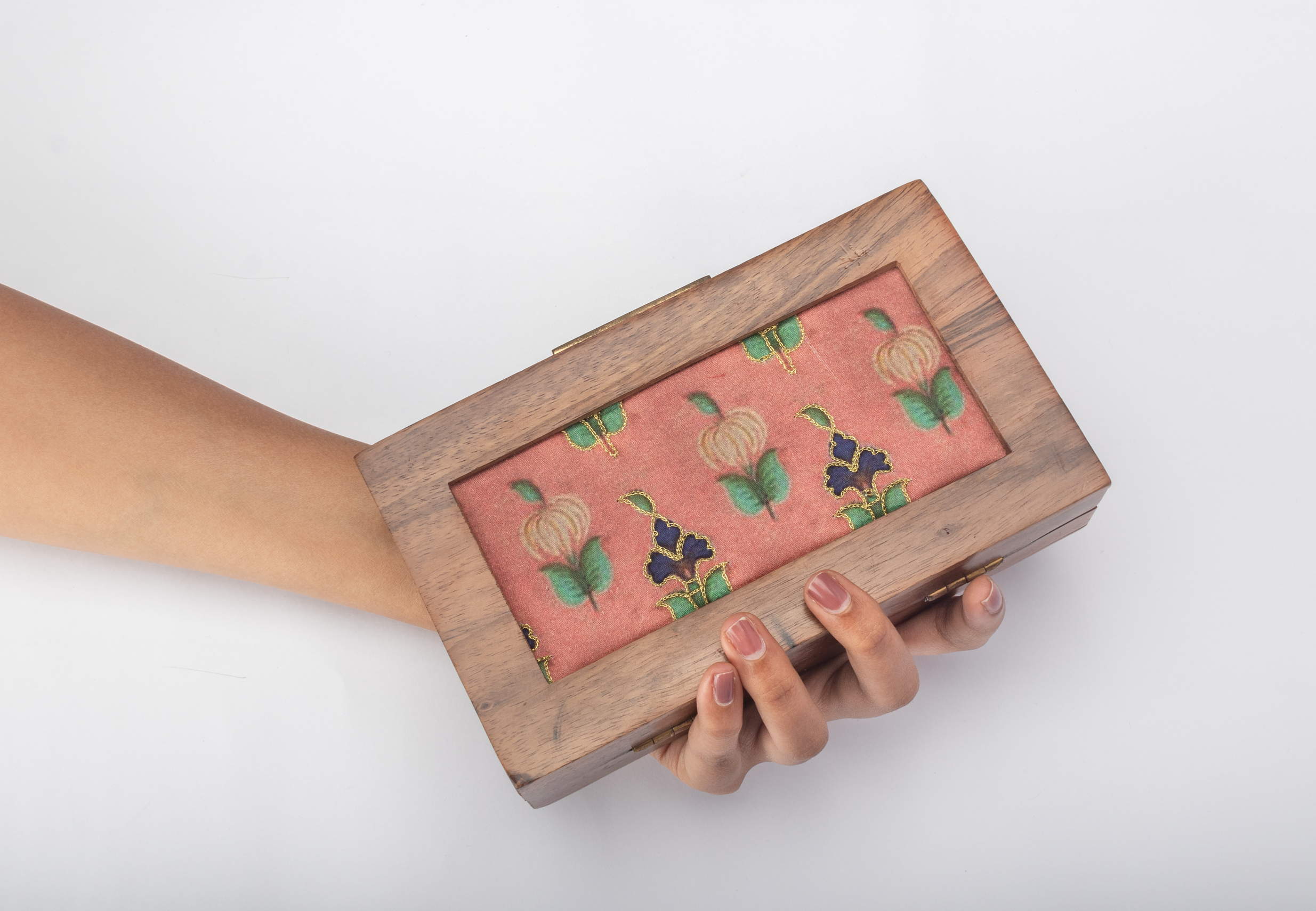 Gold wire detailing Clutch