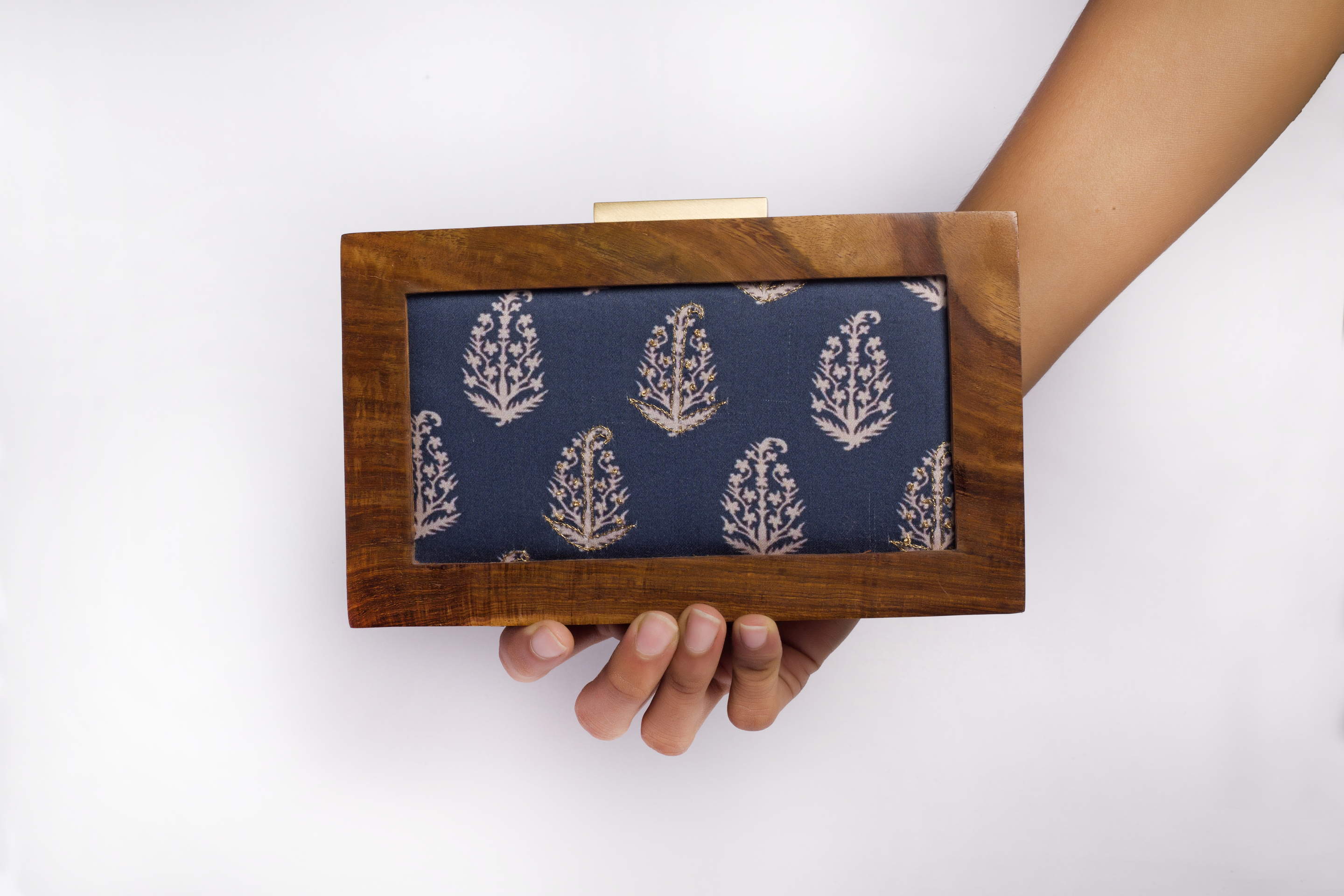 Gold wire detailing Clutch