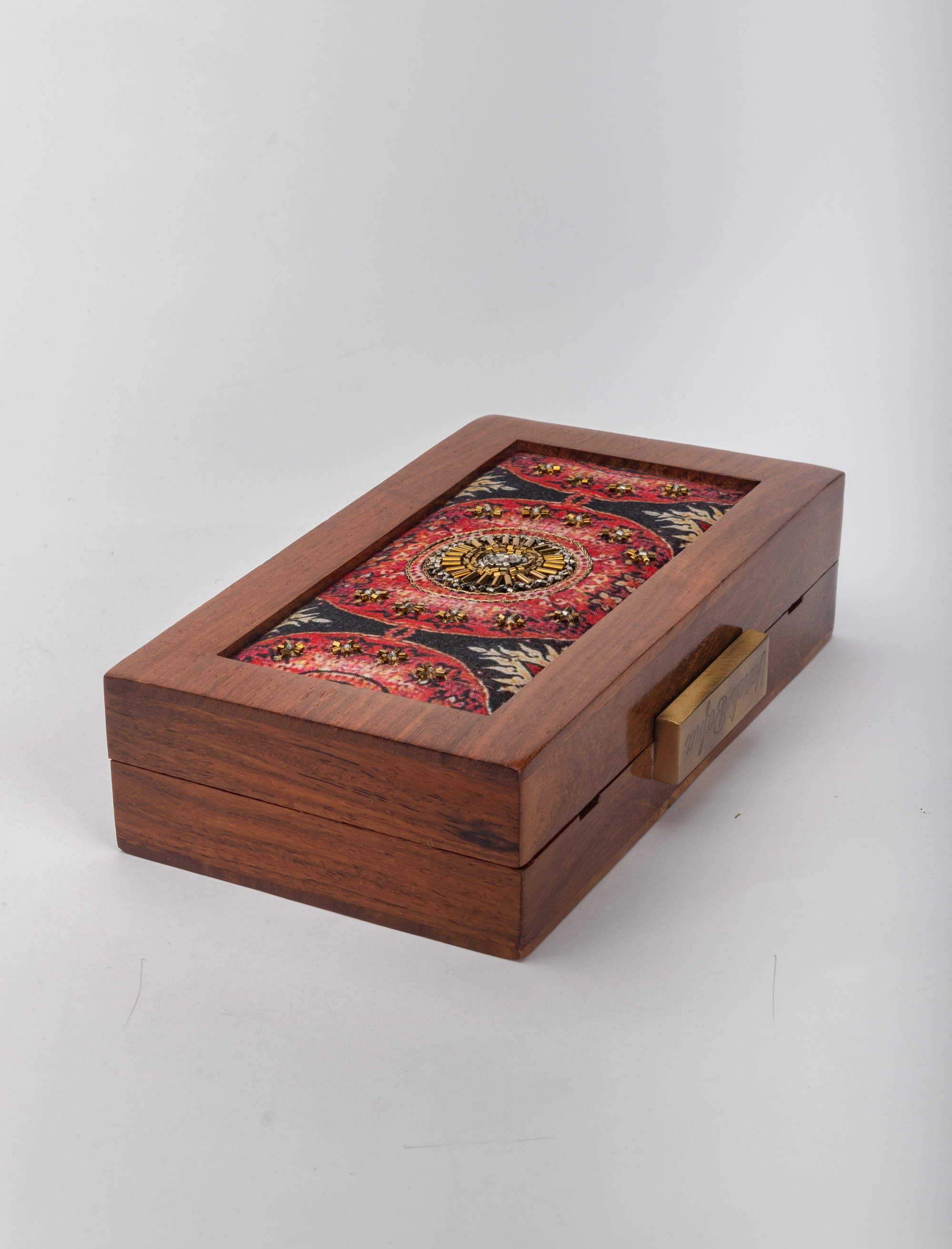 Gold wire detailing Clutch