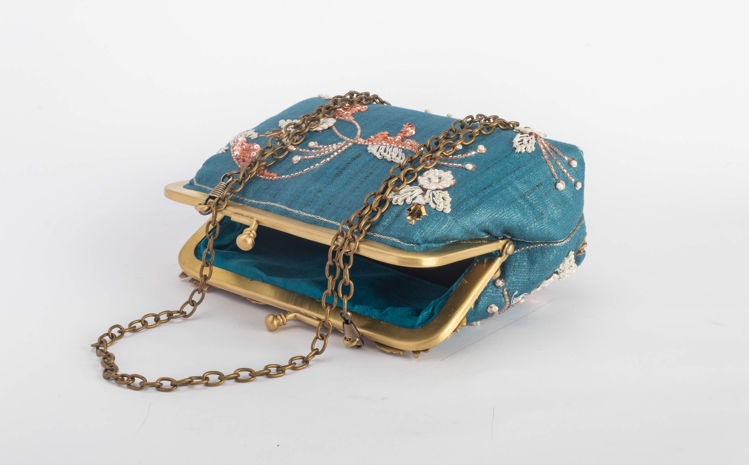 Golden leaves & spread of rose gold sequin