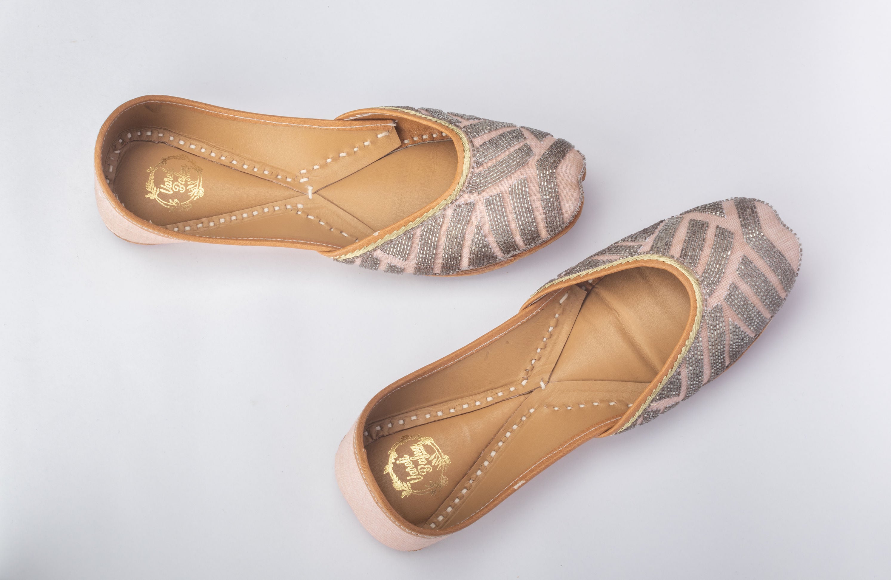 Pink Hand embroidered Juttis