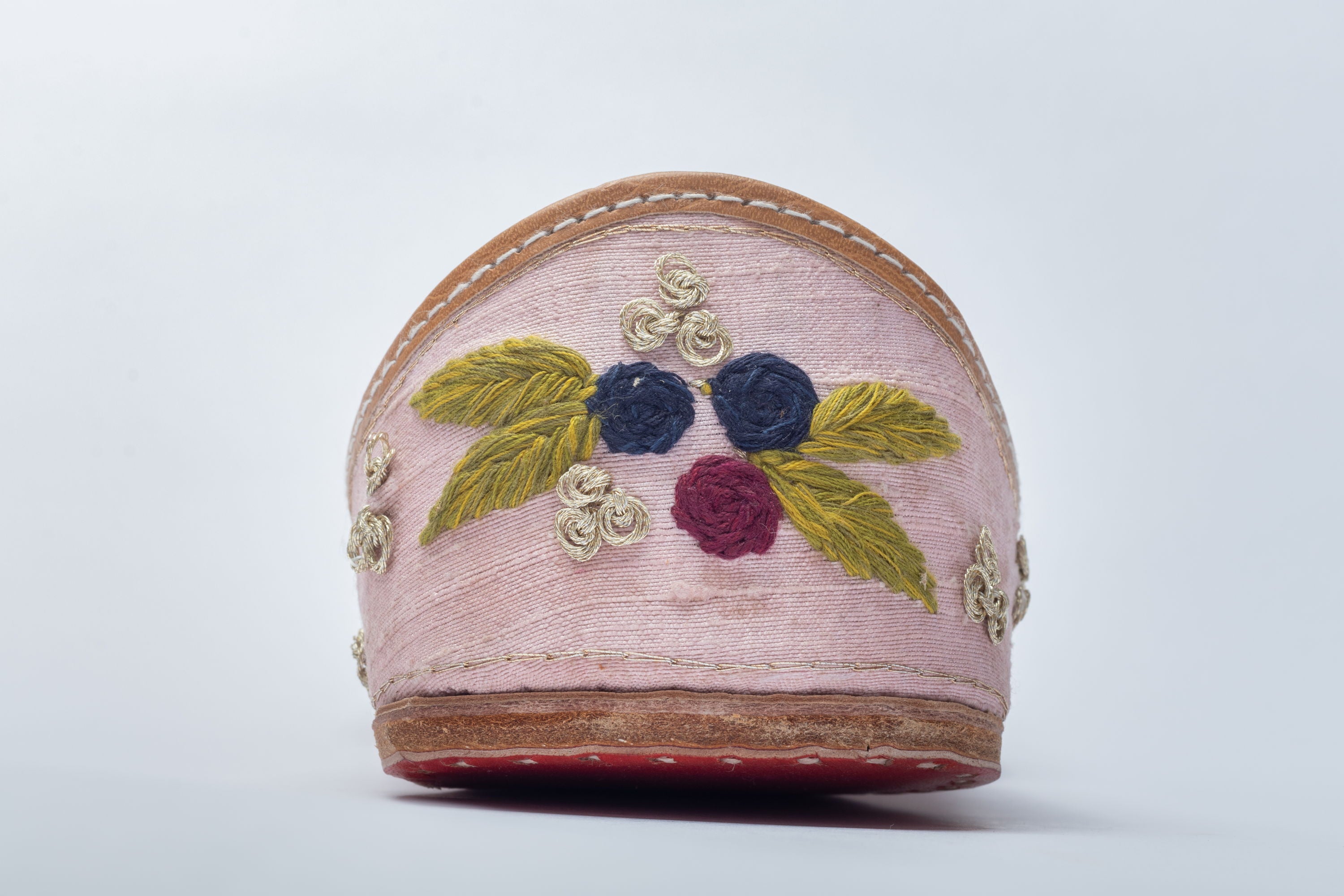 Pink Hand embroidered Juttis