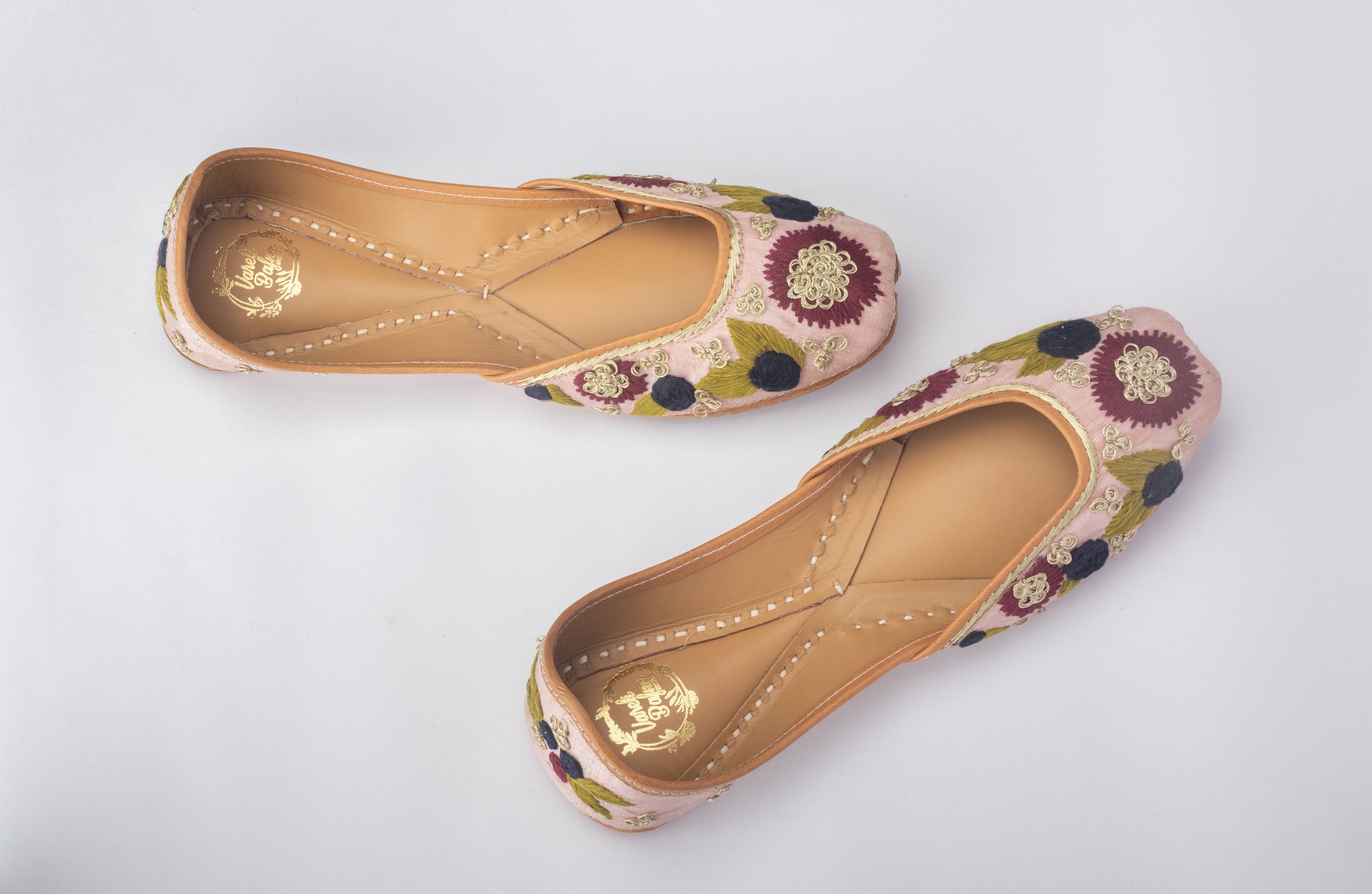 Pink Hand embroidered Juttis