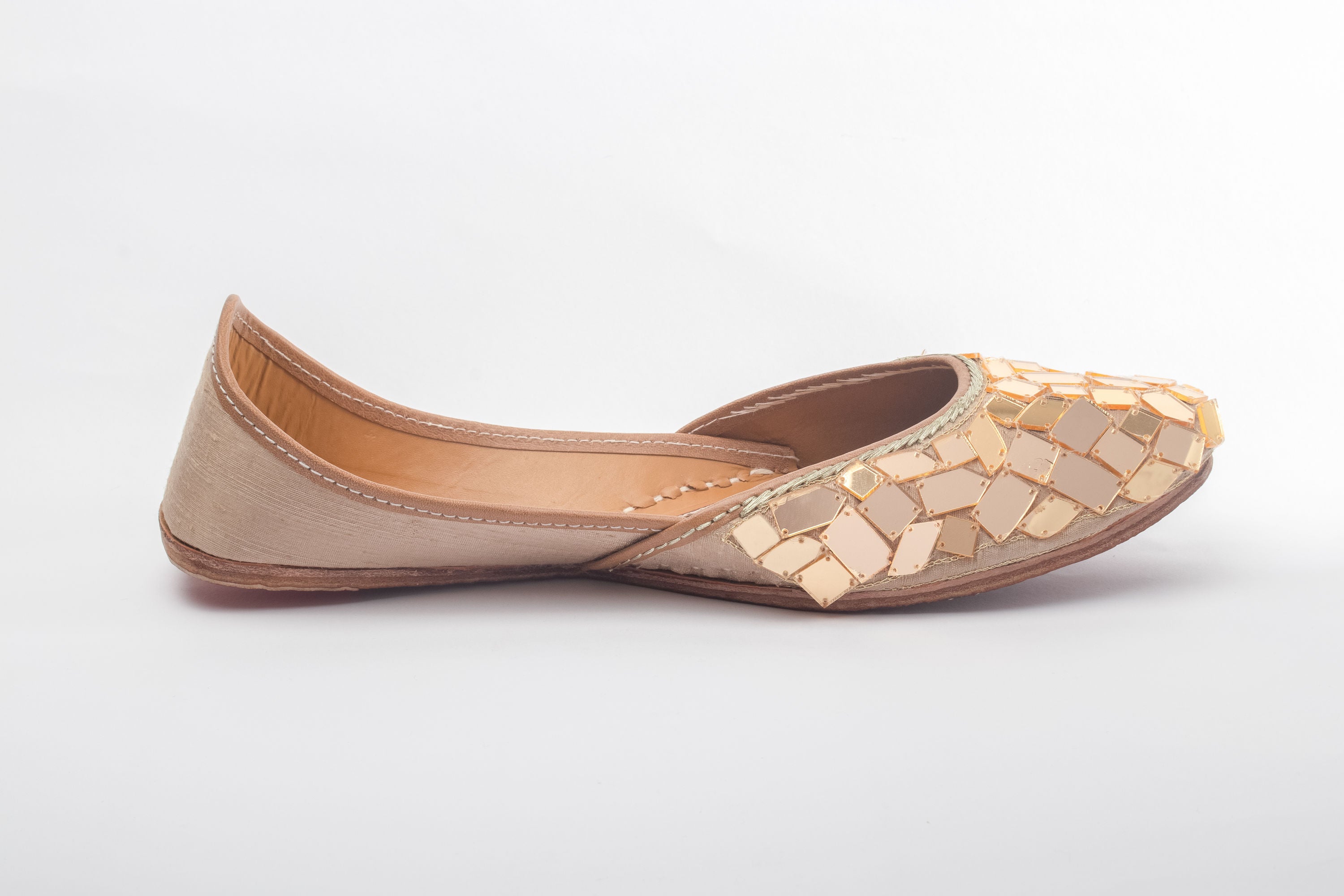 Gold Hand embroidered Juttis