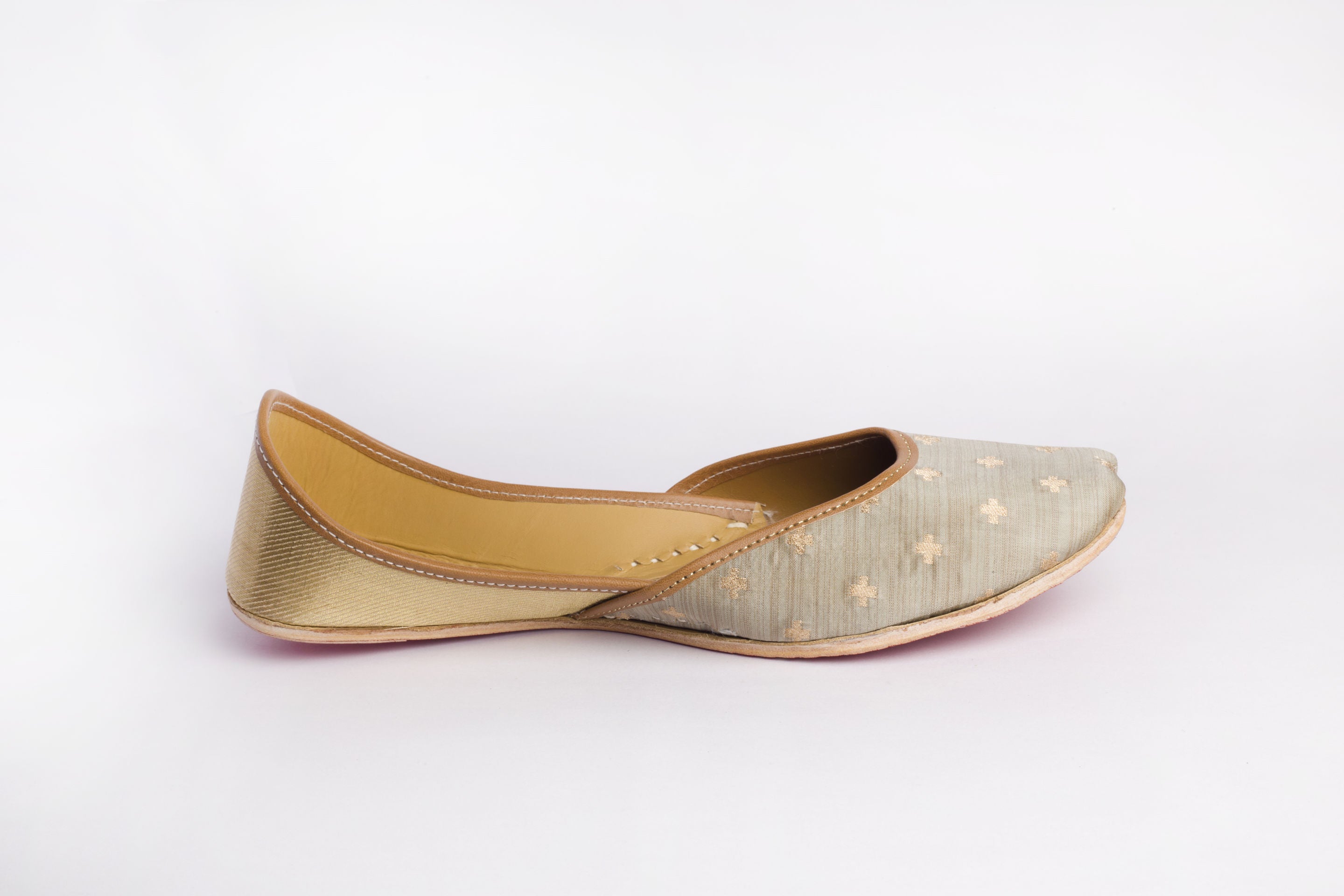 Grey Hand embroidered Juttis