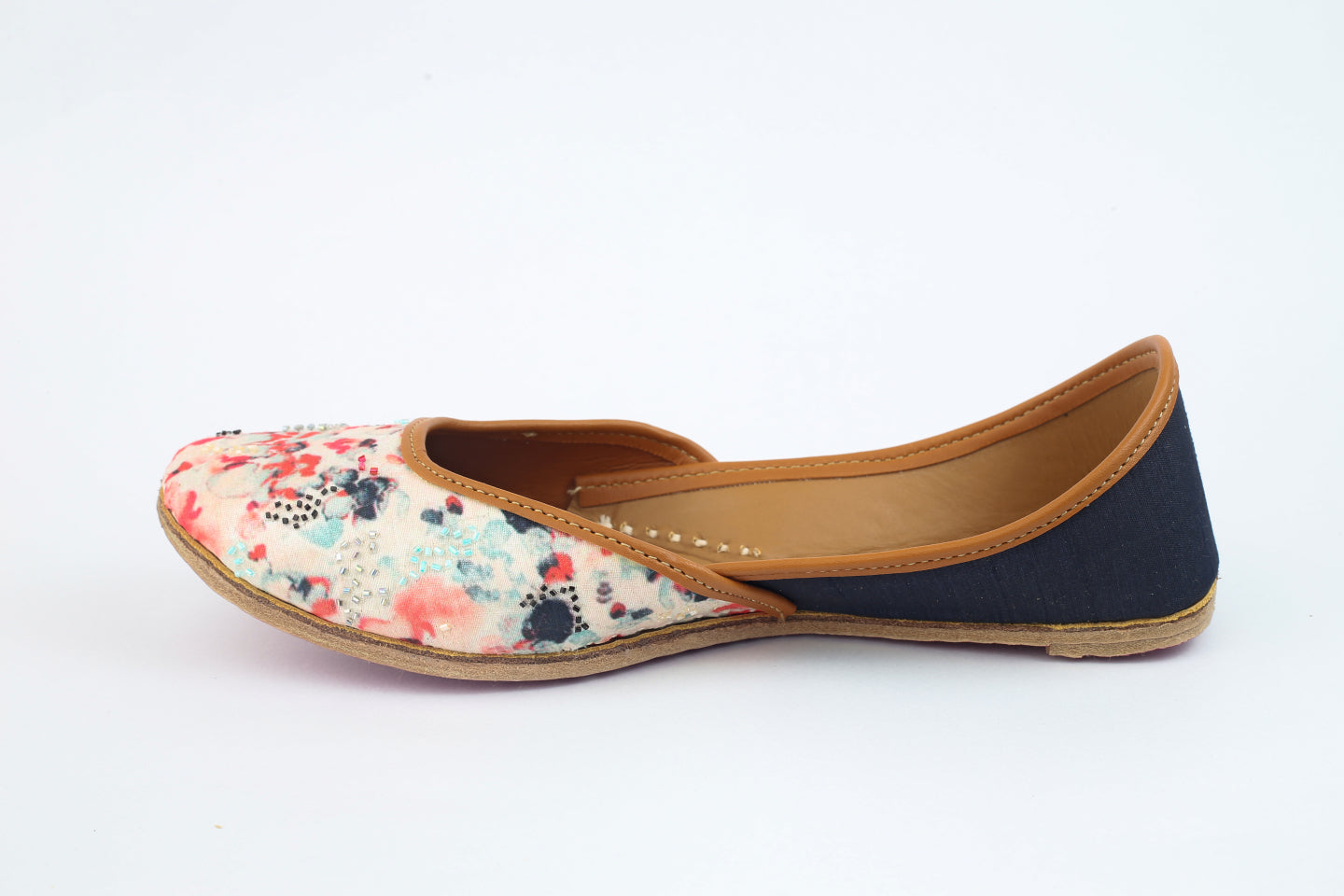watermelon red Hand embroidered Juttis