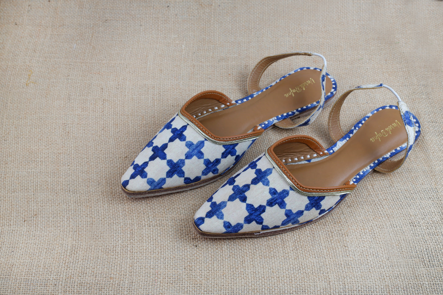 Pearl White & royal Blue Juttis