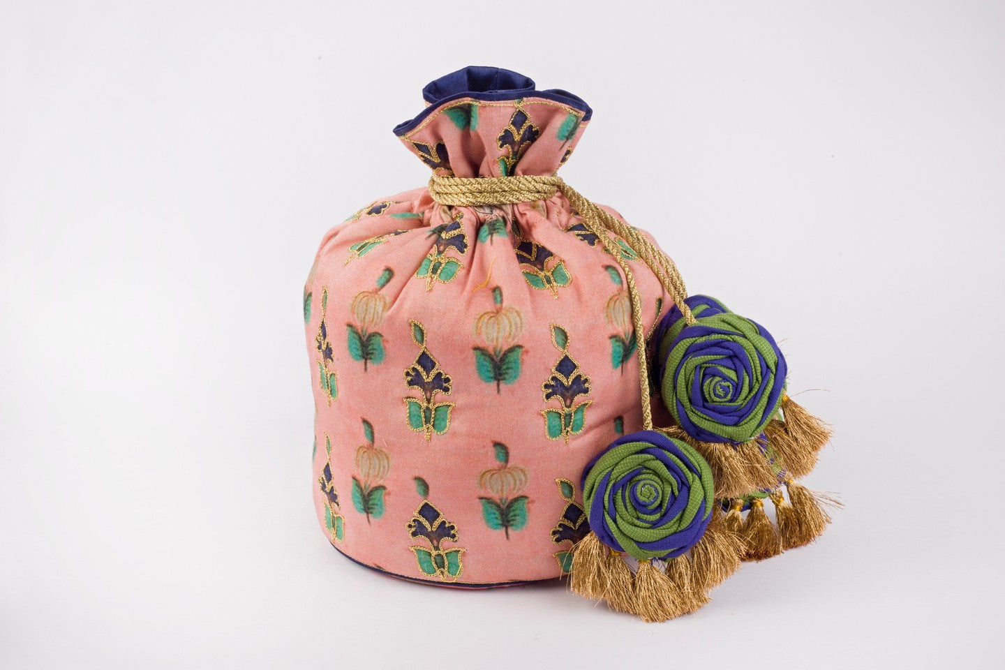 khadi bandhani with Antique gold sling