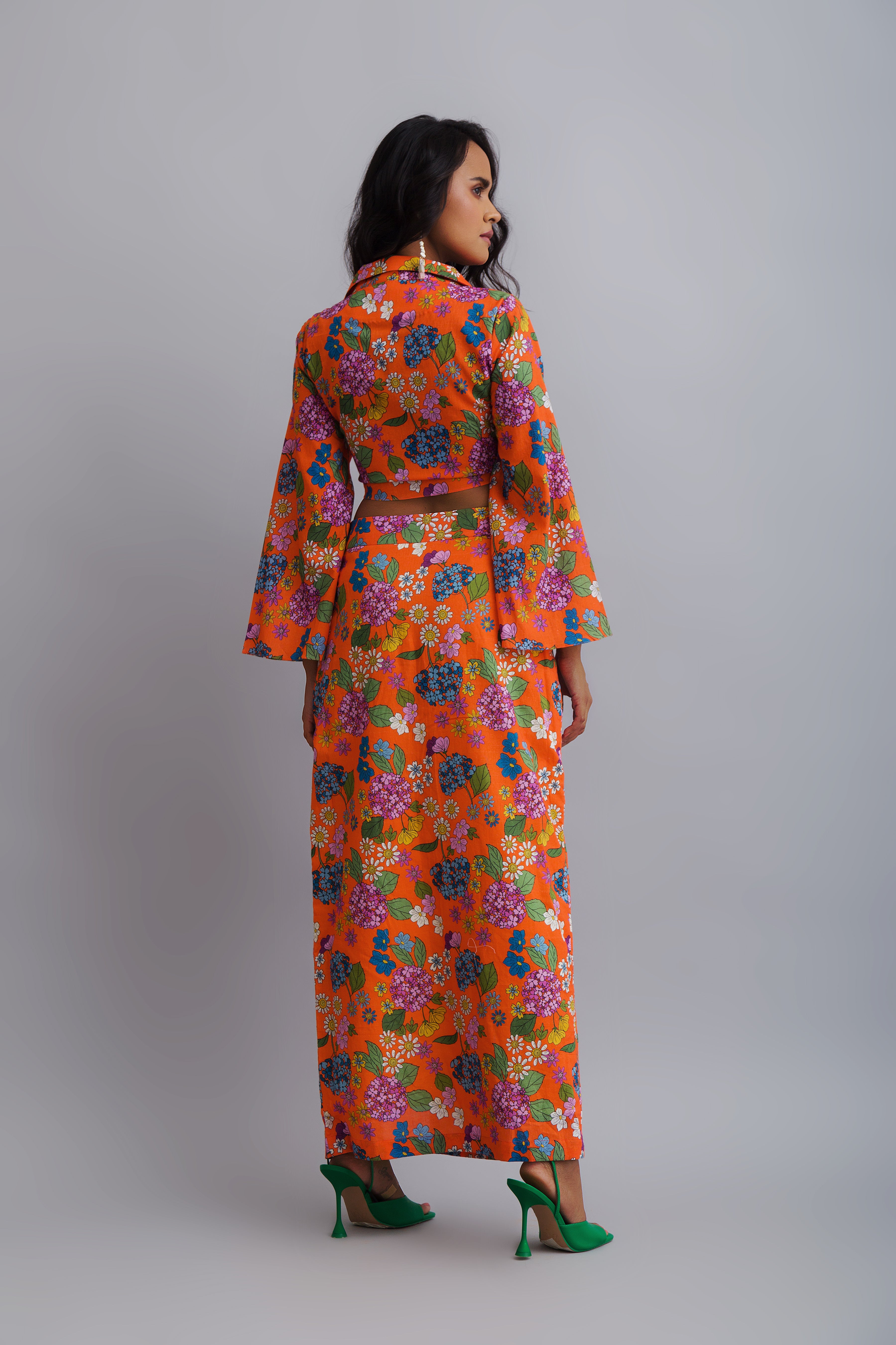 BELL SLEEVED TIE TOP WITH SLITTED SKIRT