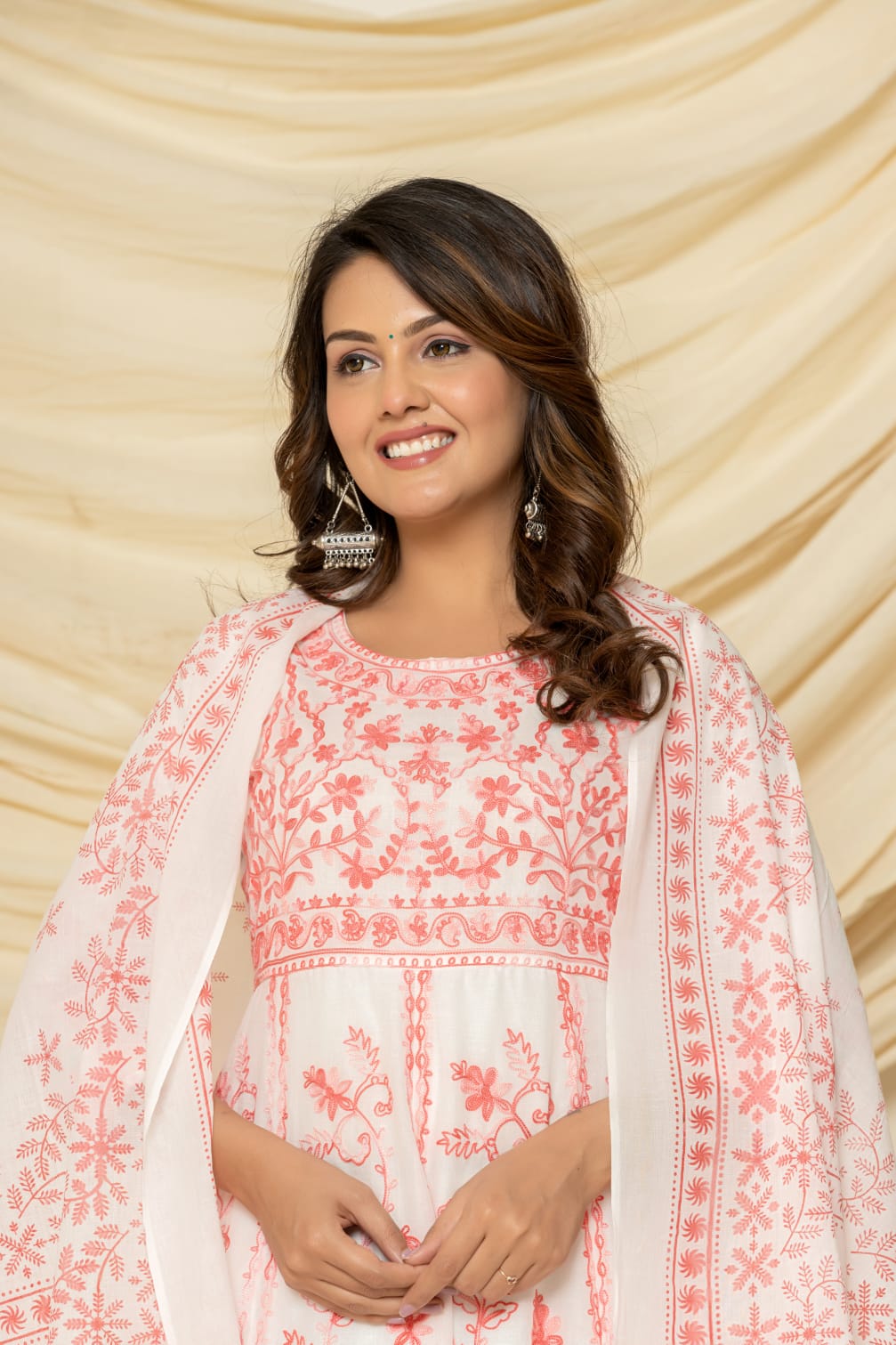 Peach -aari embroidered suit set with pant and dupatta