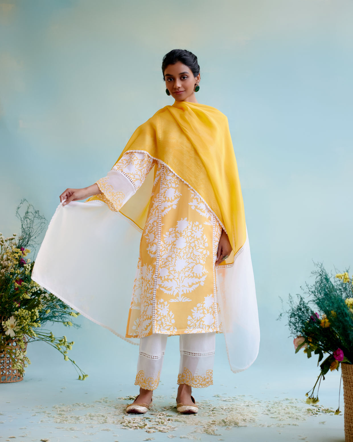 Daisy Yellow Organza Dupatta with lace detailing