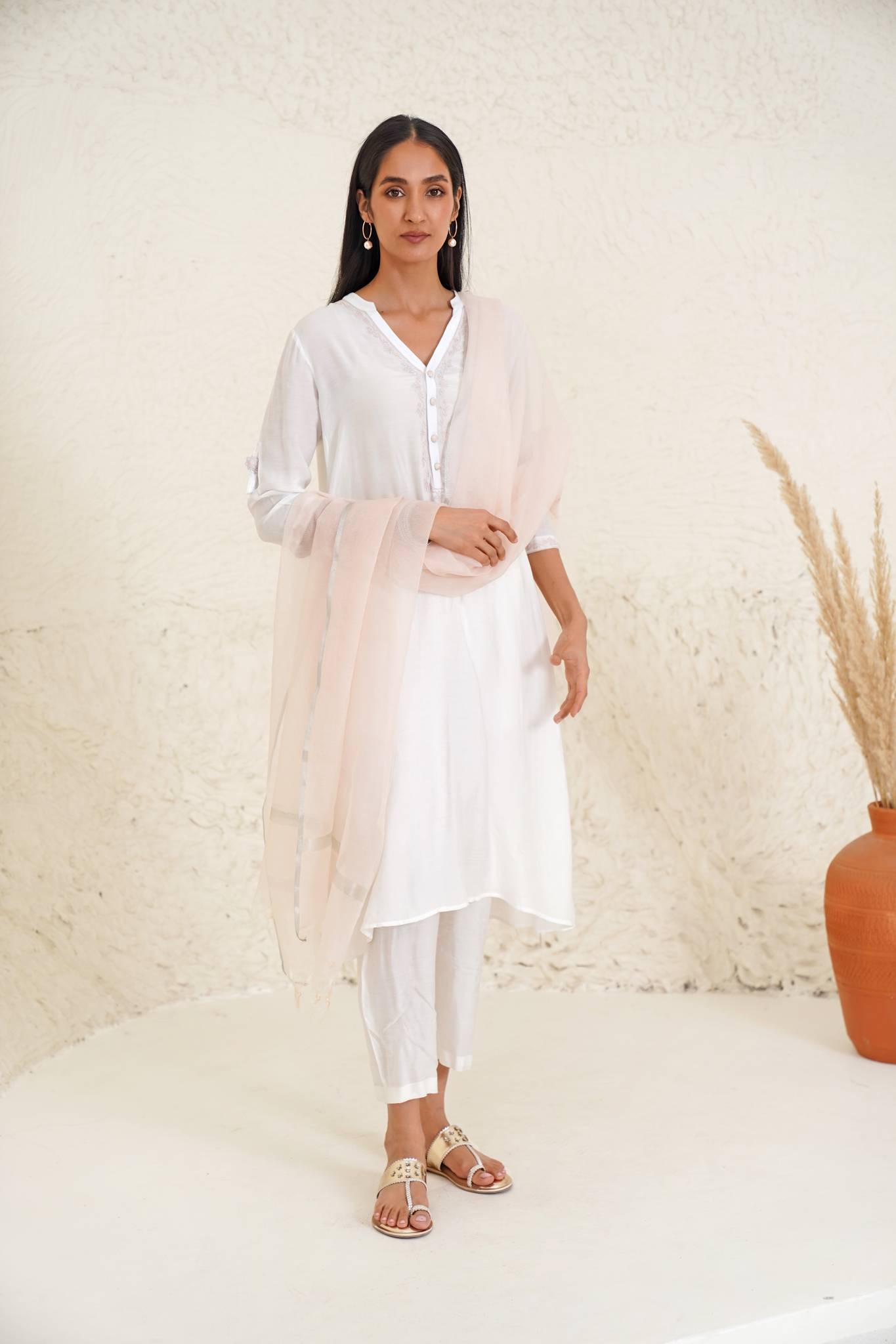 Vanilla Foliage Kurta with Narrow Pants- Set of 2