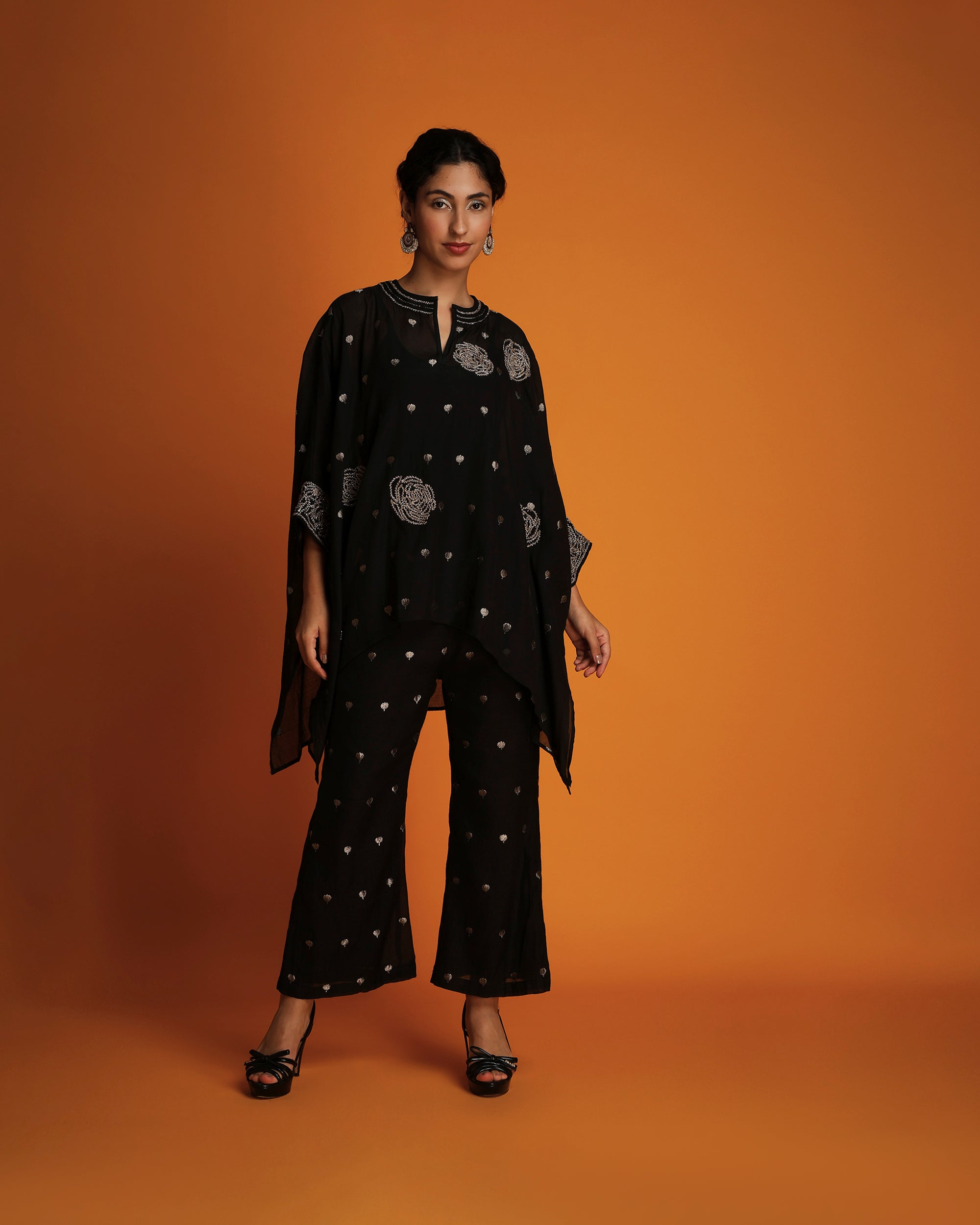 Black  embroidered booti kaftan