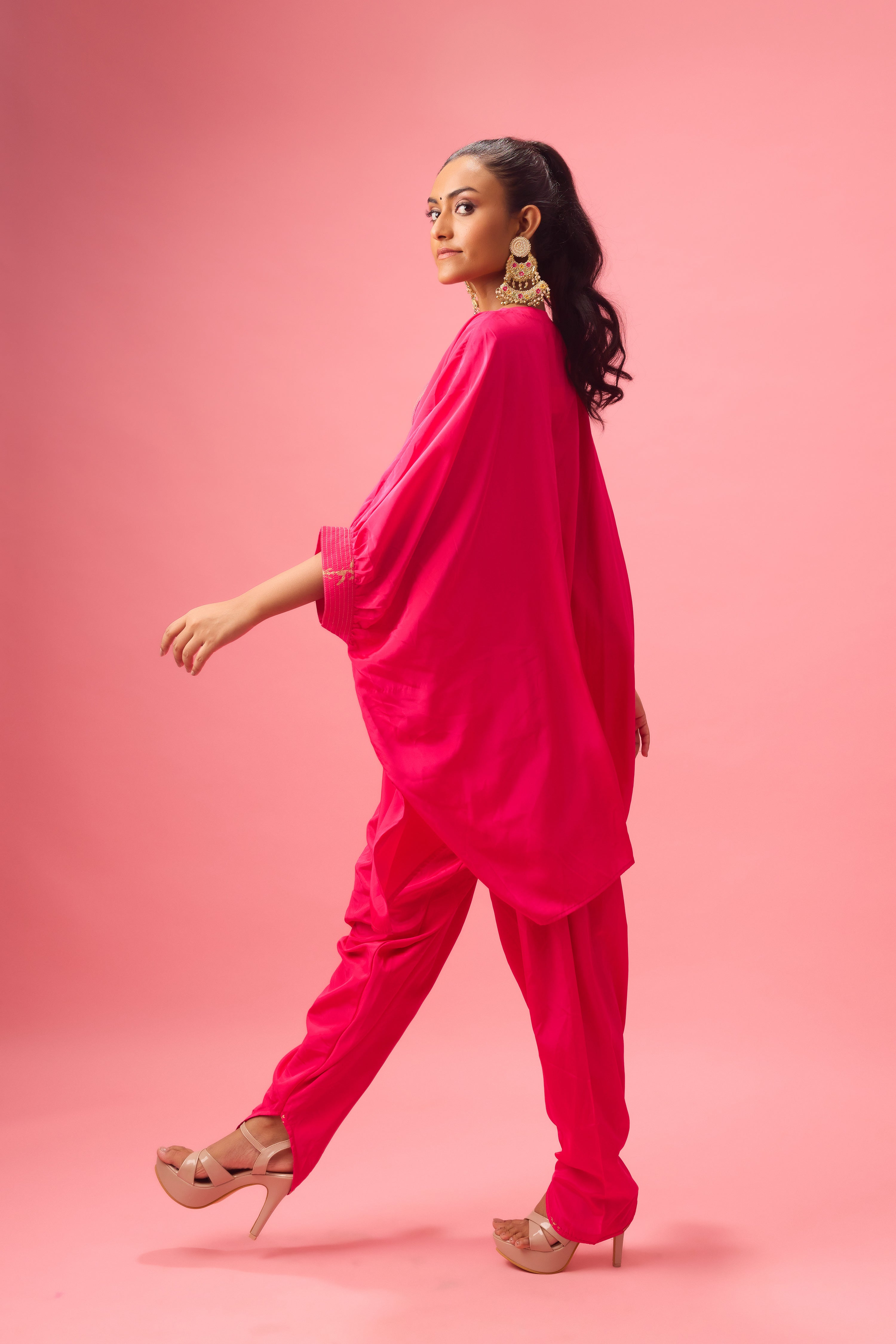V NECKLINE WITH DHAGAI AND FOILING KAFTAN  DETAILING PAIRED WITH SALWAR