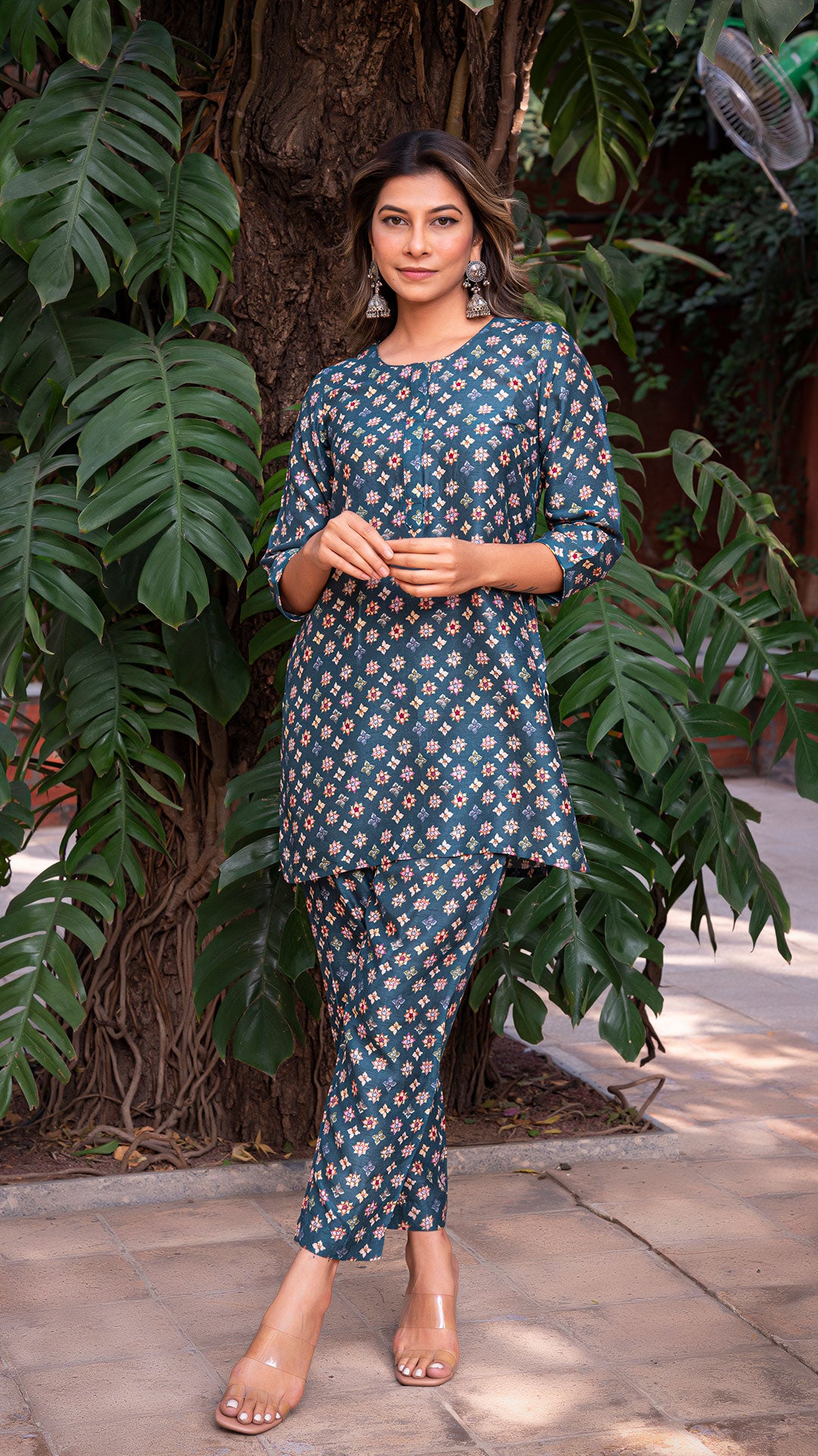 ANIKA SMALL BUTTI SILK STRAIGHT SHORT KURTA + PANTS - TEAL