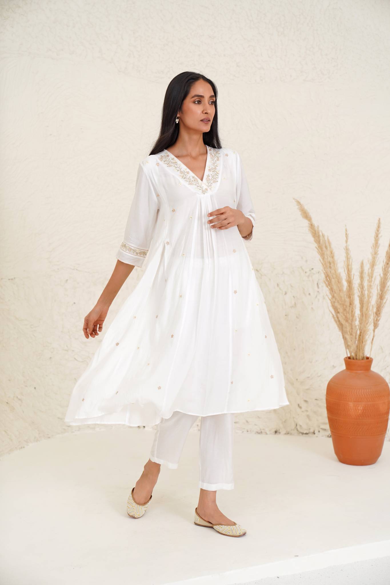 Sheer Daisy Kurta with Narrow Pants- Set of 2