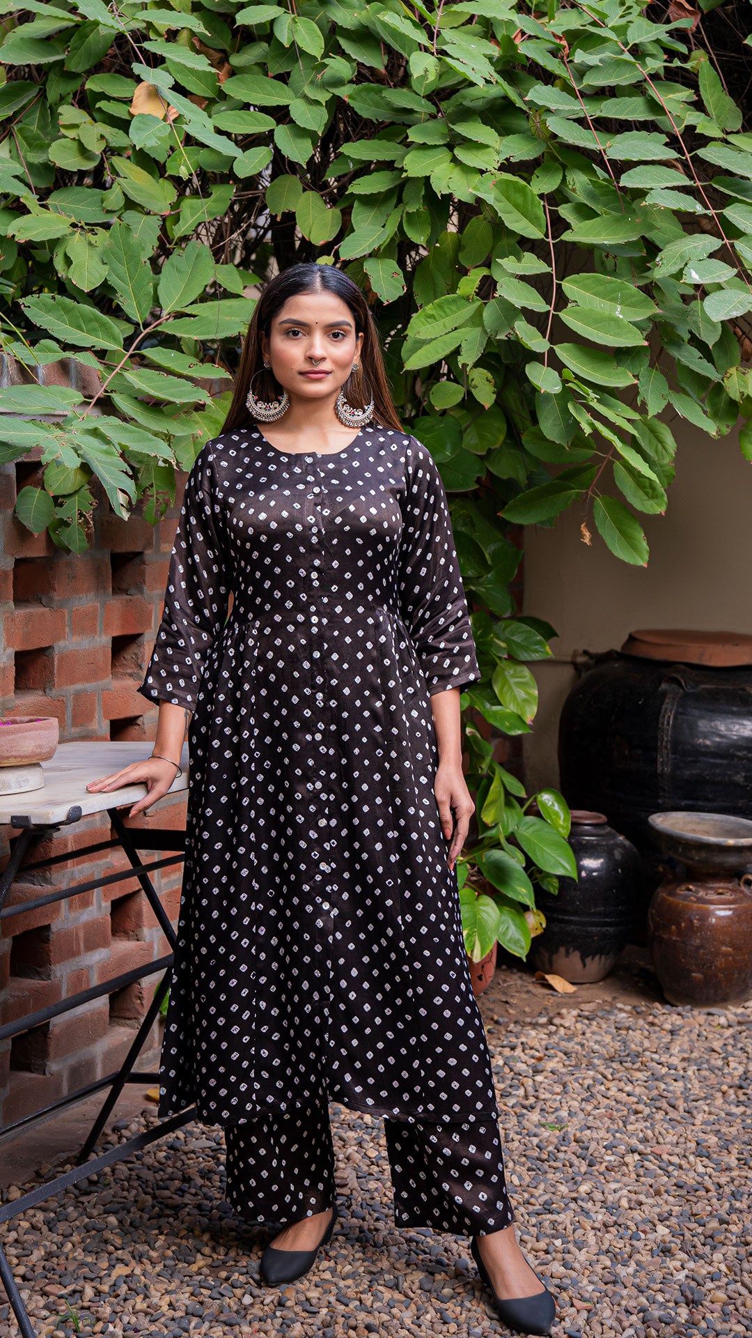 BANDHANI KURTA SET IN SILK - BLACK