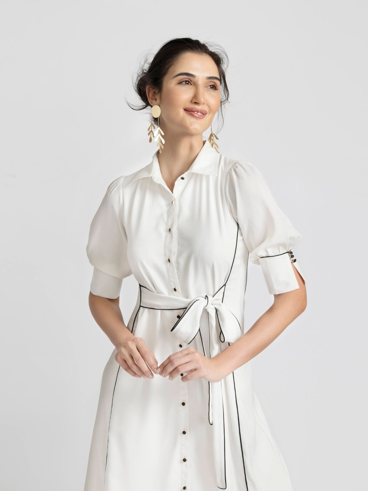 Blanc Elegance Midi Dress
