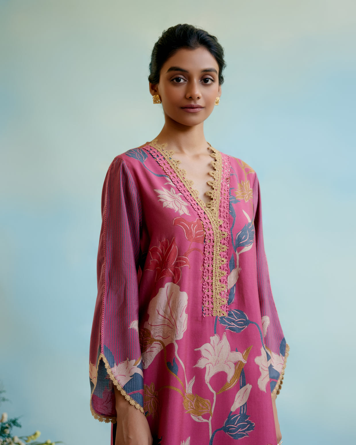 Orchid Pink Printer Kurta with delicate lace detailing with Tulip Pants and Dupatta