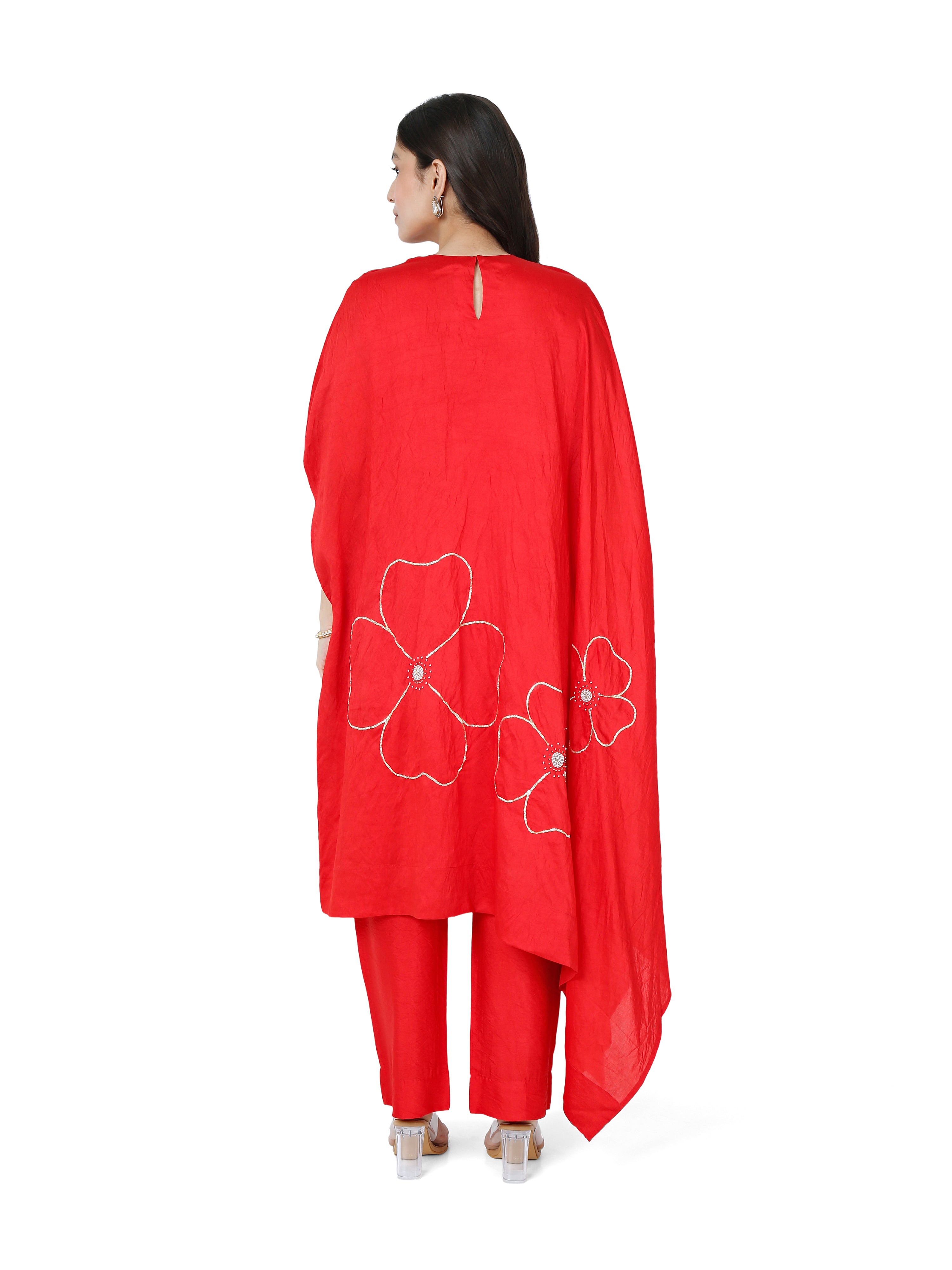 Red Pita cape