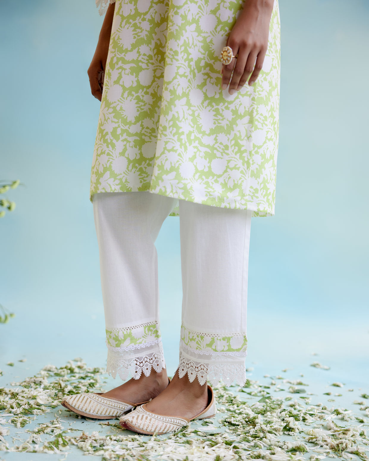 Spring Green Cotton Linen Kurta with Narrow Pants