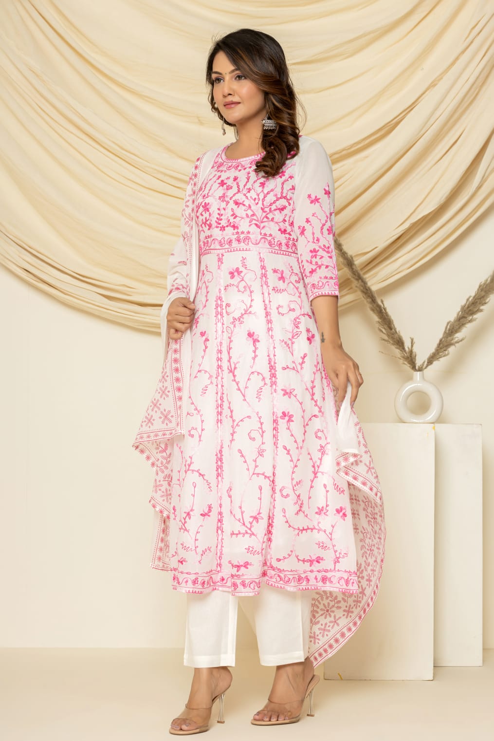 Gulaabi -aari embroidered suit set with pant and dupatta