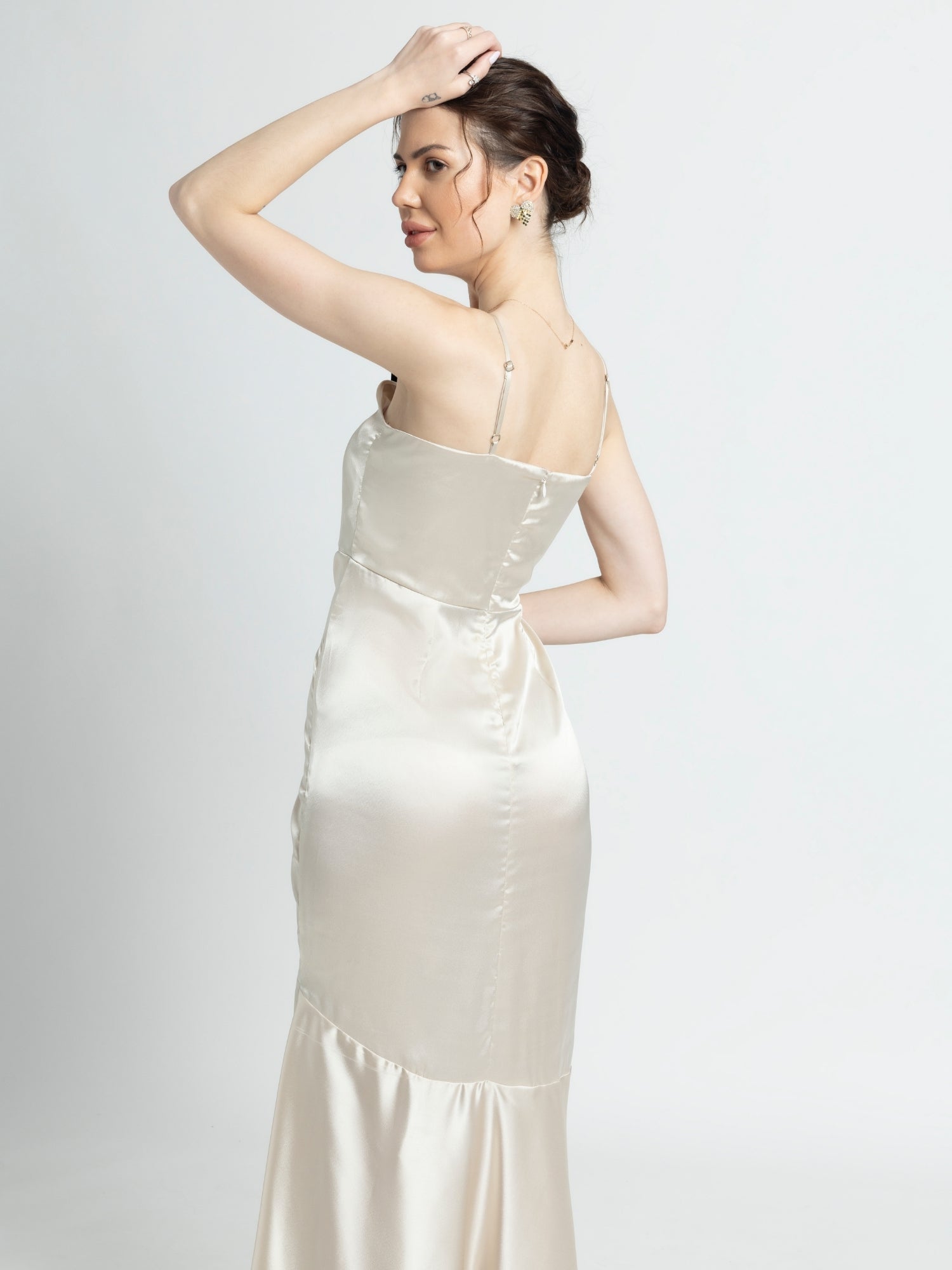 Creamy Flair Maxi Dress