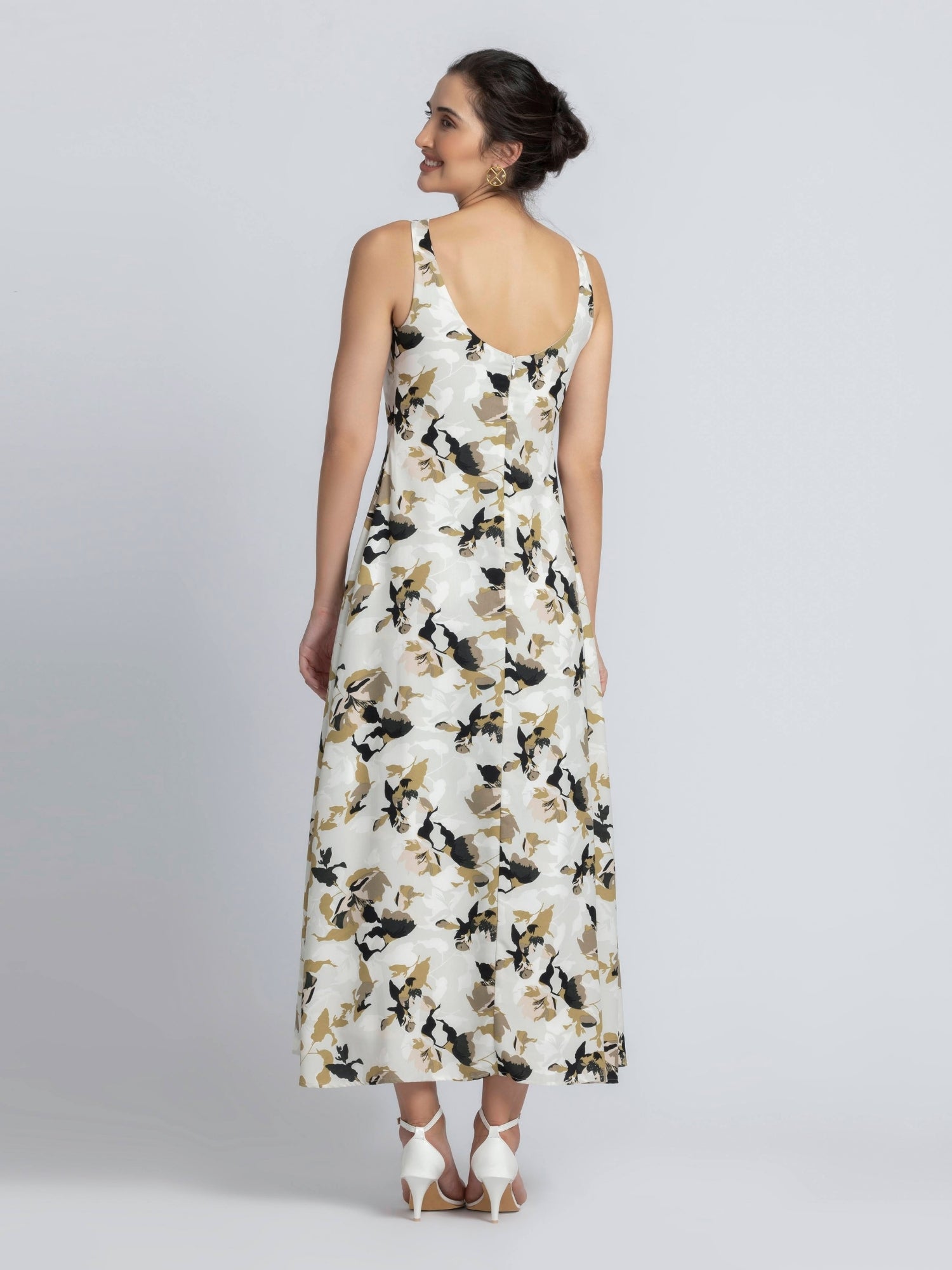 Autumn Romance V Maxi Dress