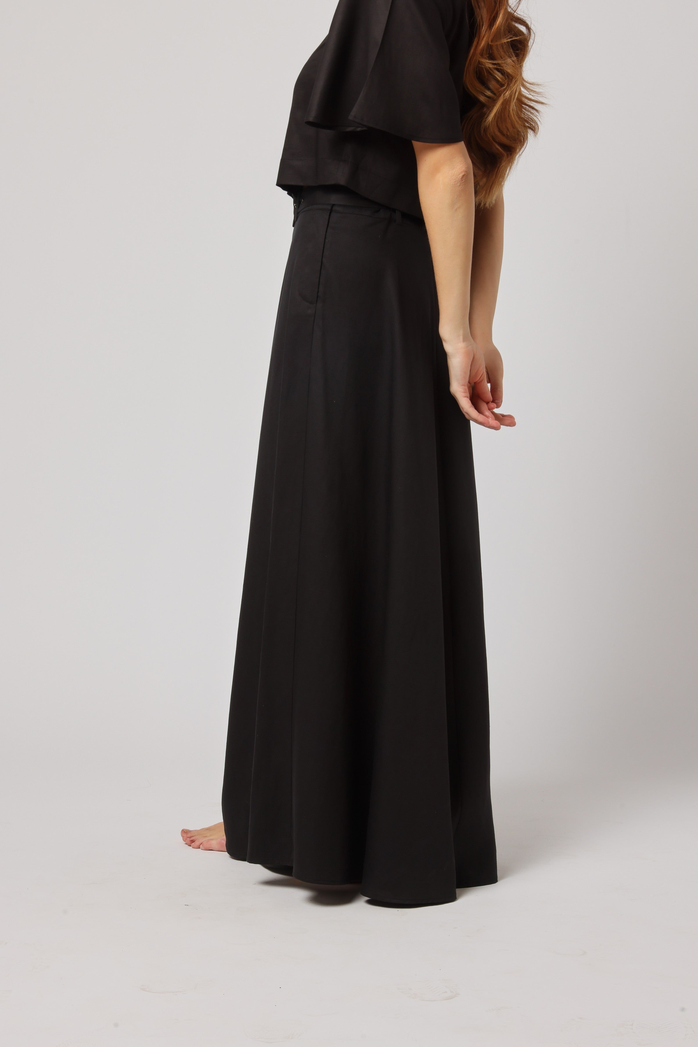Kahaani Skirt – A Tale of Timeless Elegance