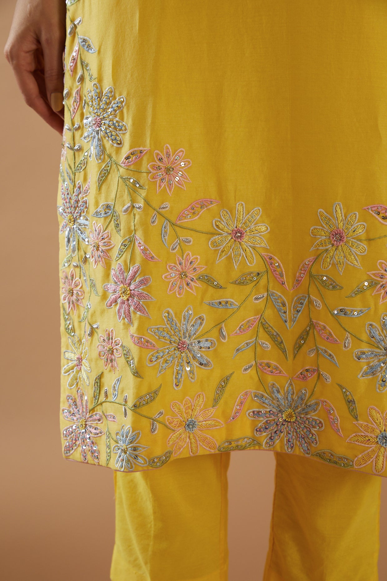 YELLOW ZARDOZI HAND EMBROIDERED KURTA SET