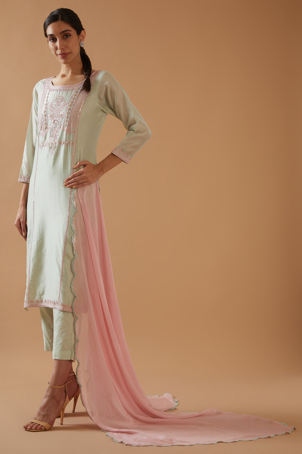 ZARDOZI HAND EMBROIDERED KURTA SET