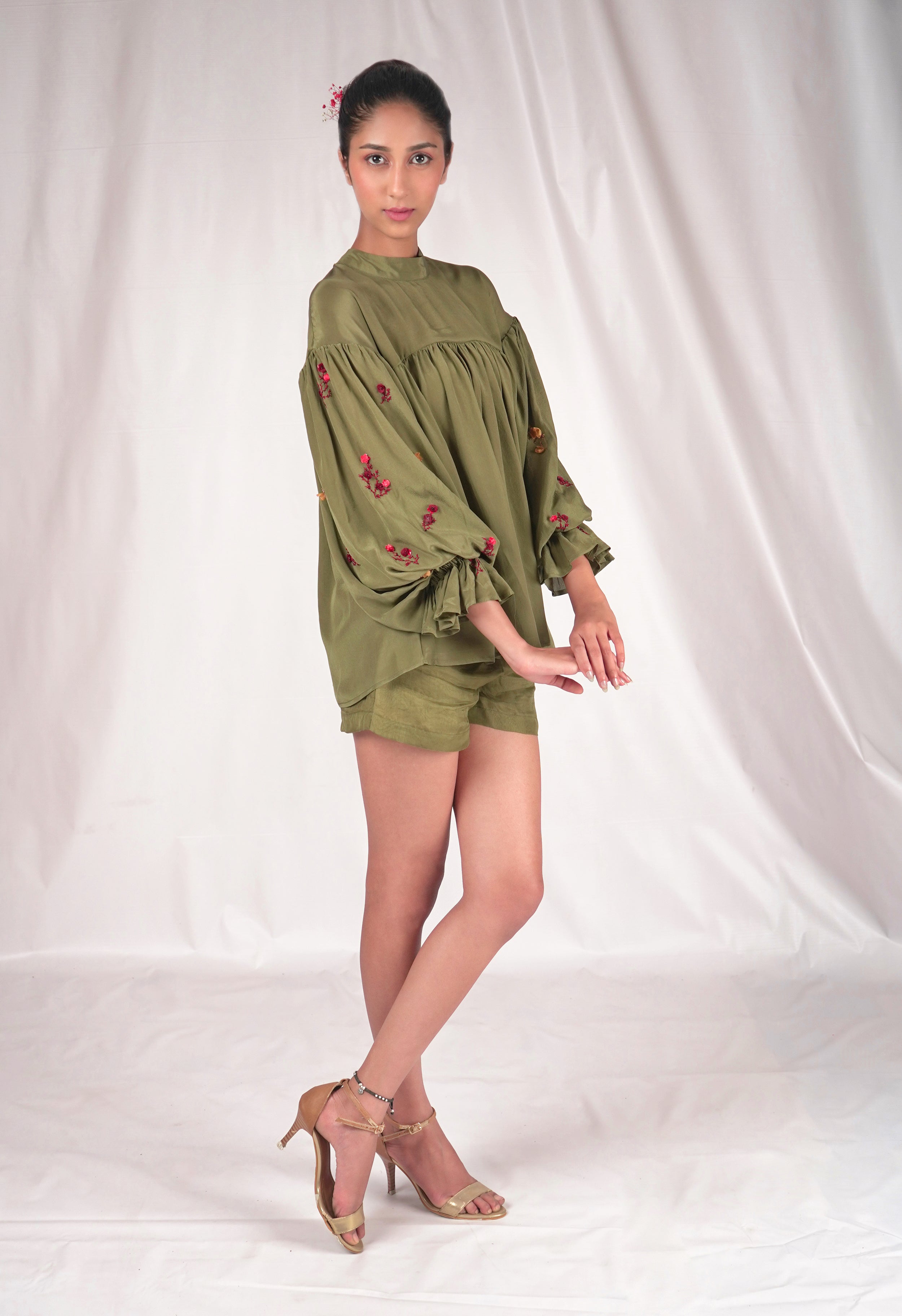 Green Moss top with puff sleeves