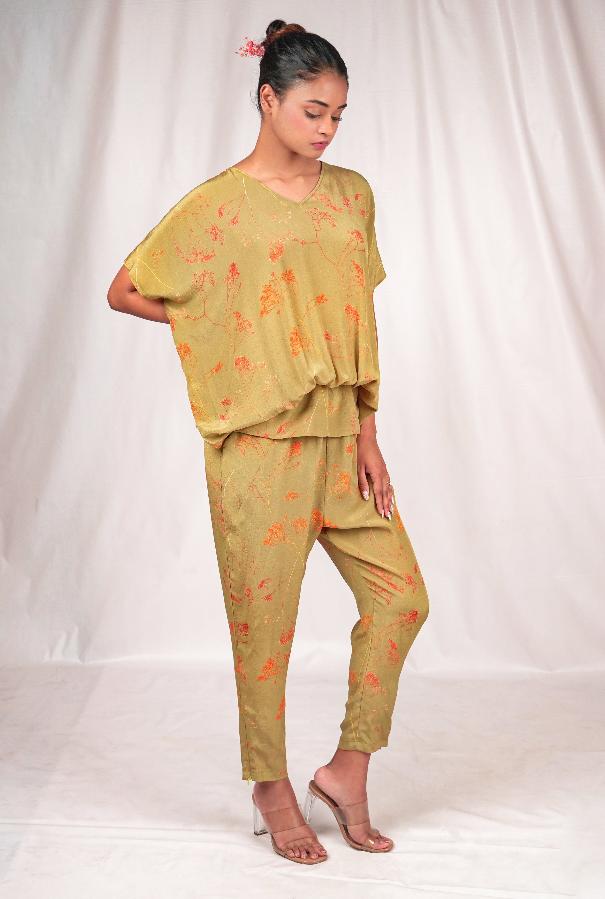 Green loose-fit printed jumpsuit