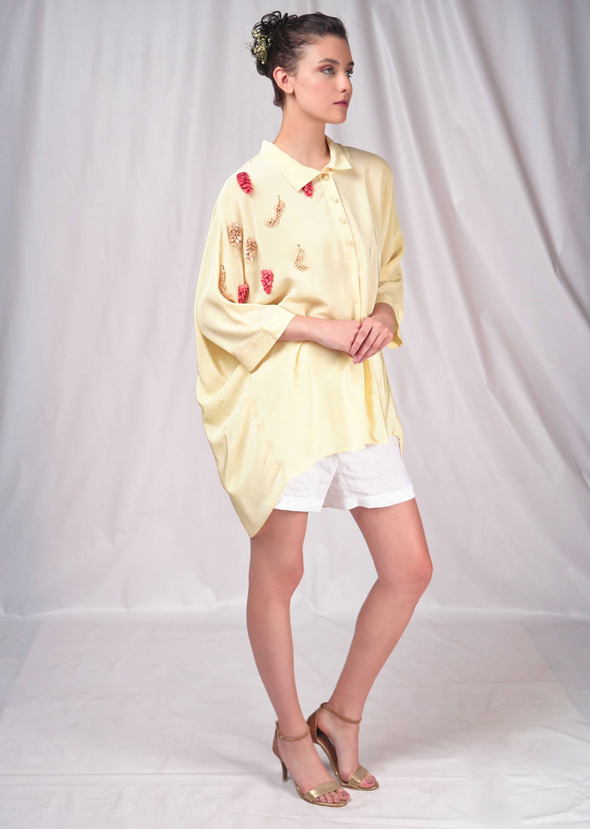 Yellow-collared top with embroidery details