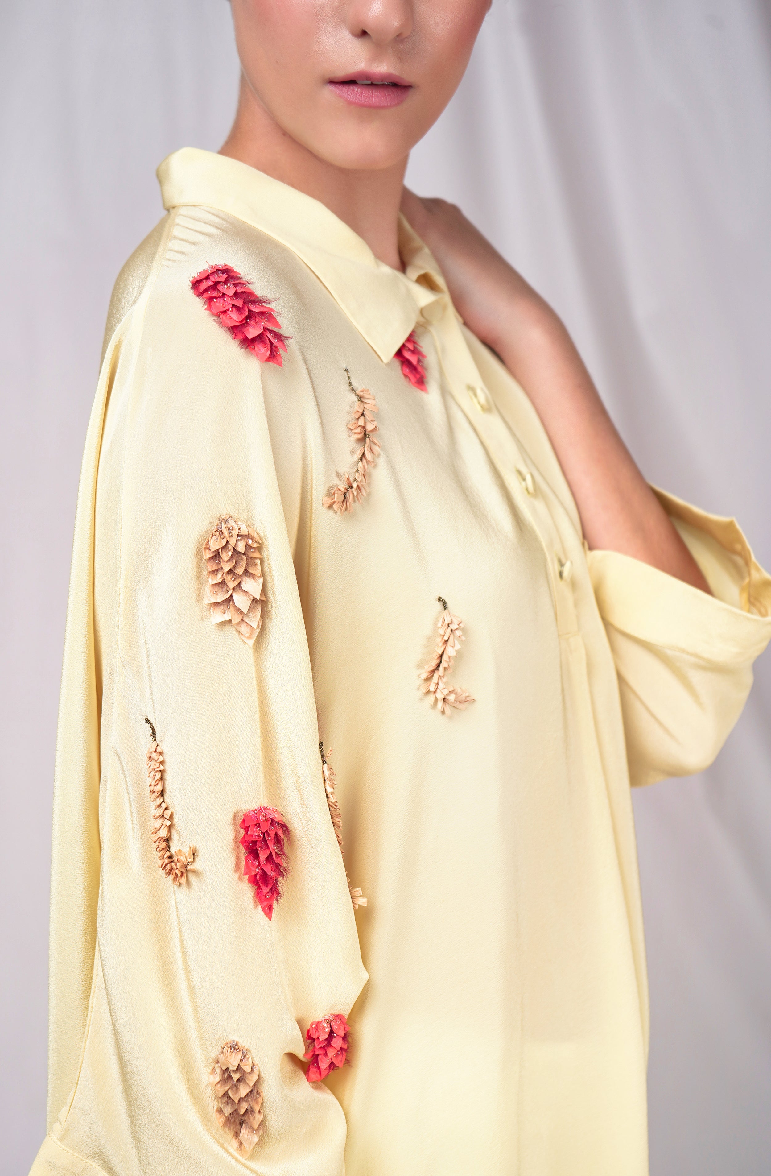 Yellow-collared top with embroidery details