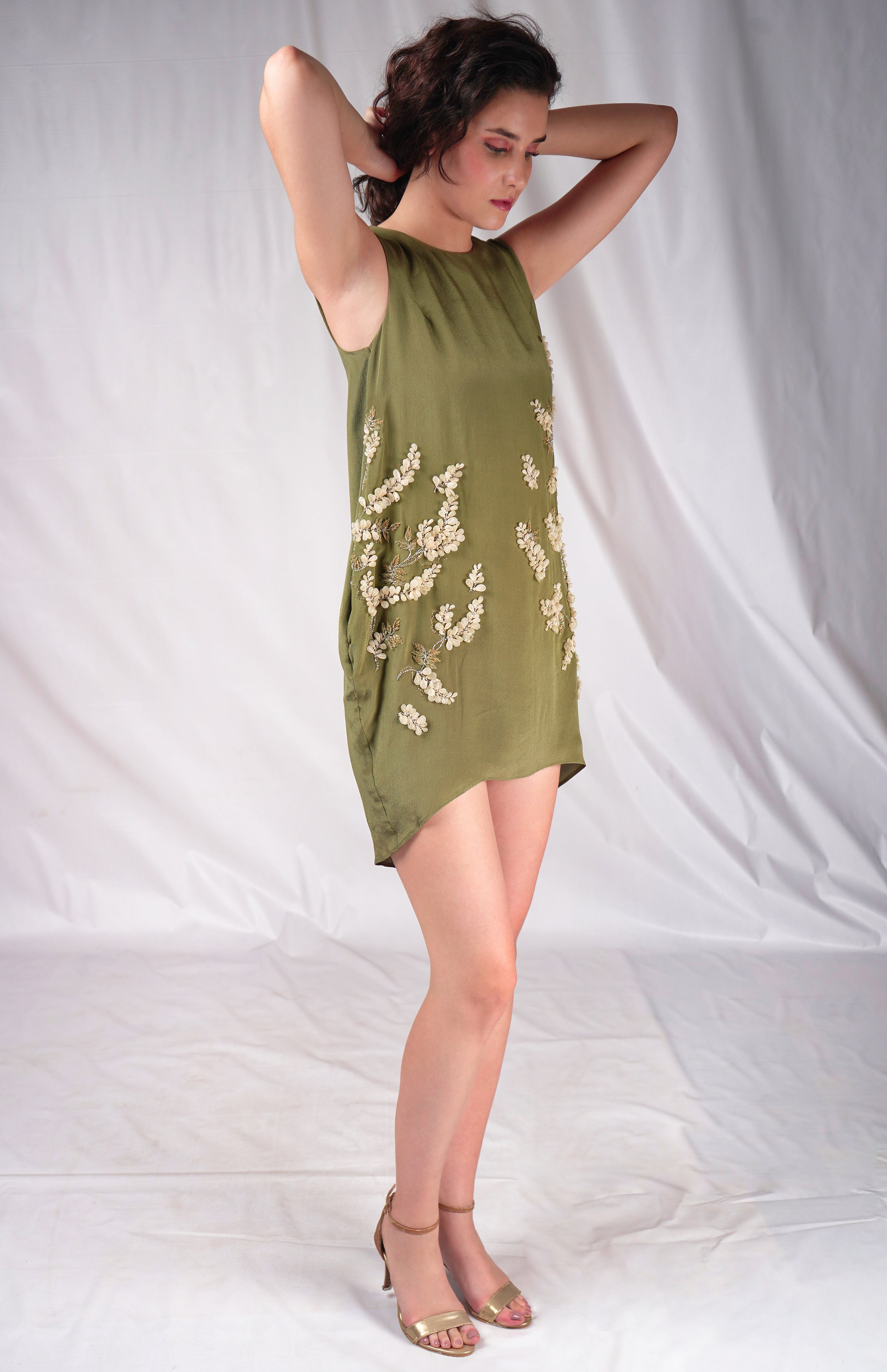 Green aloe dress with embroidery details